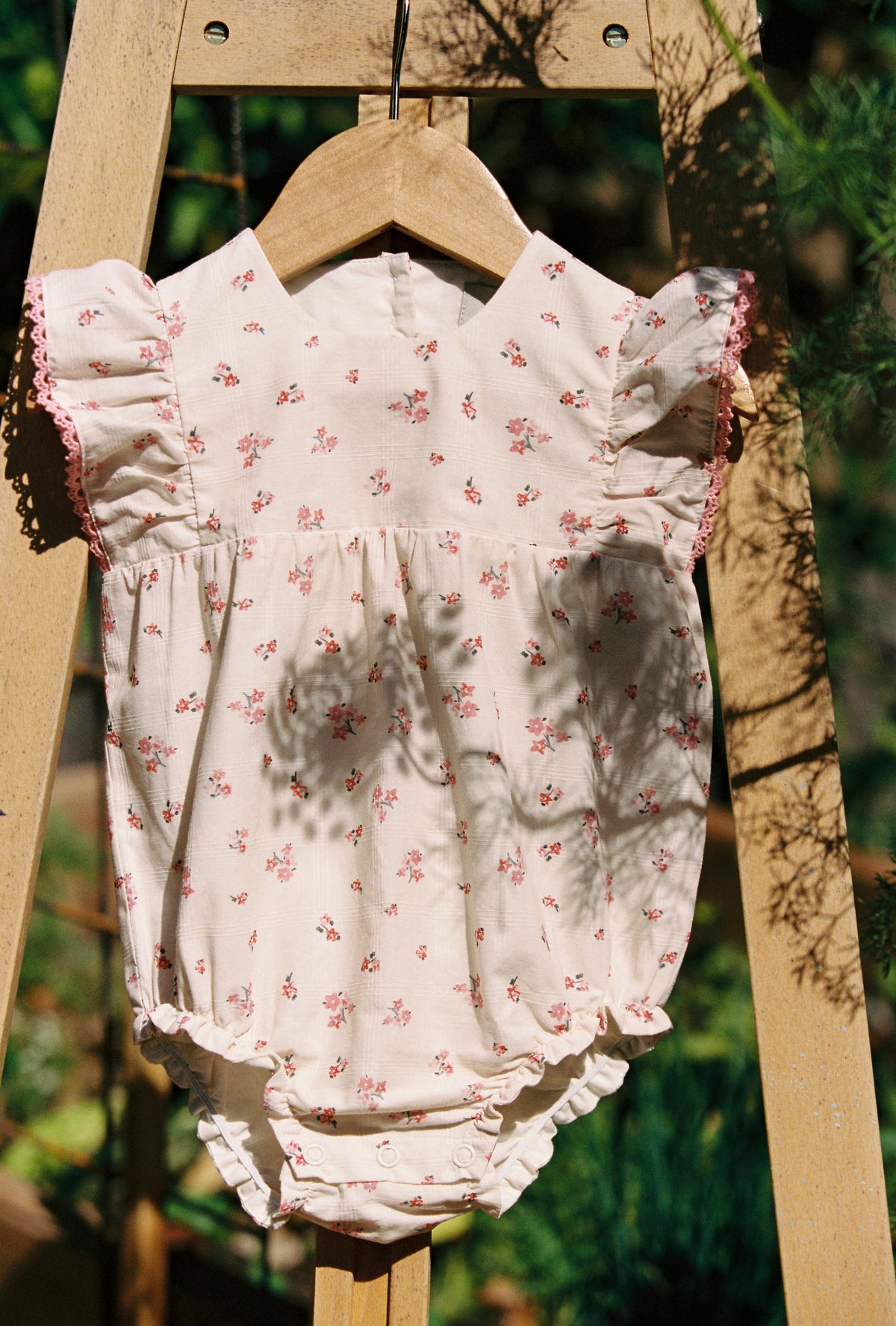 juni jnr daisy romper - blossom