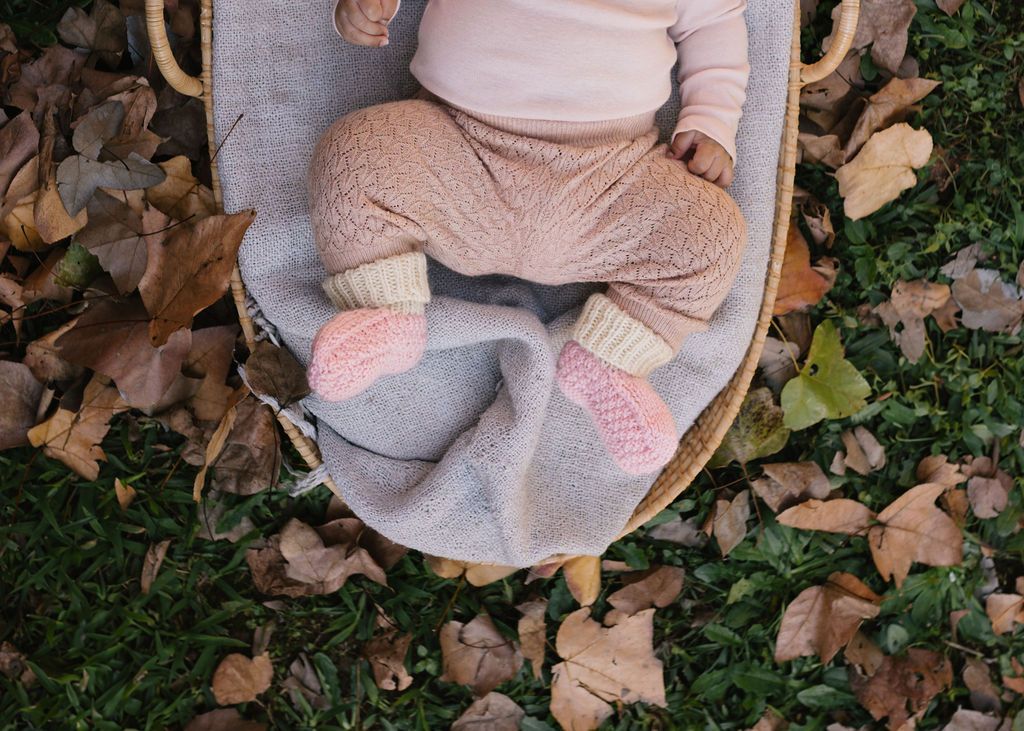 acorn kids springbud baby merino booties - pink