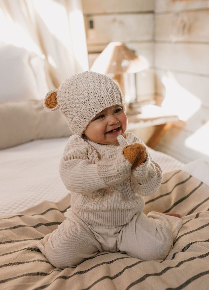 acorn kids bear baby beanie - oatmeal
