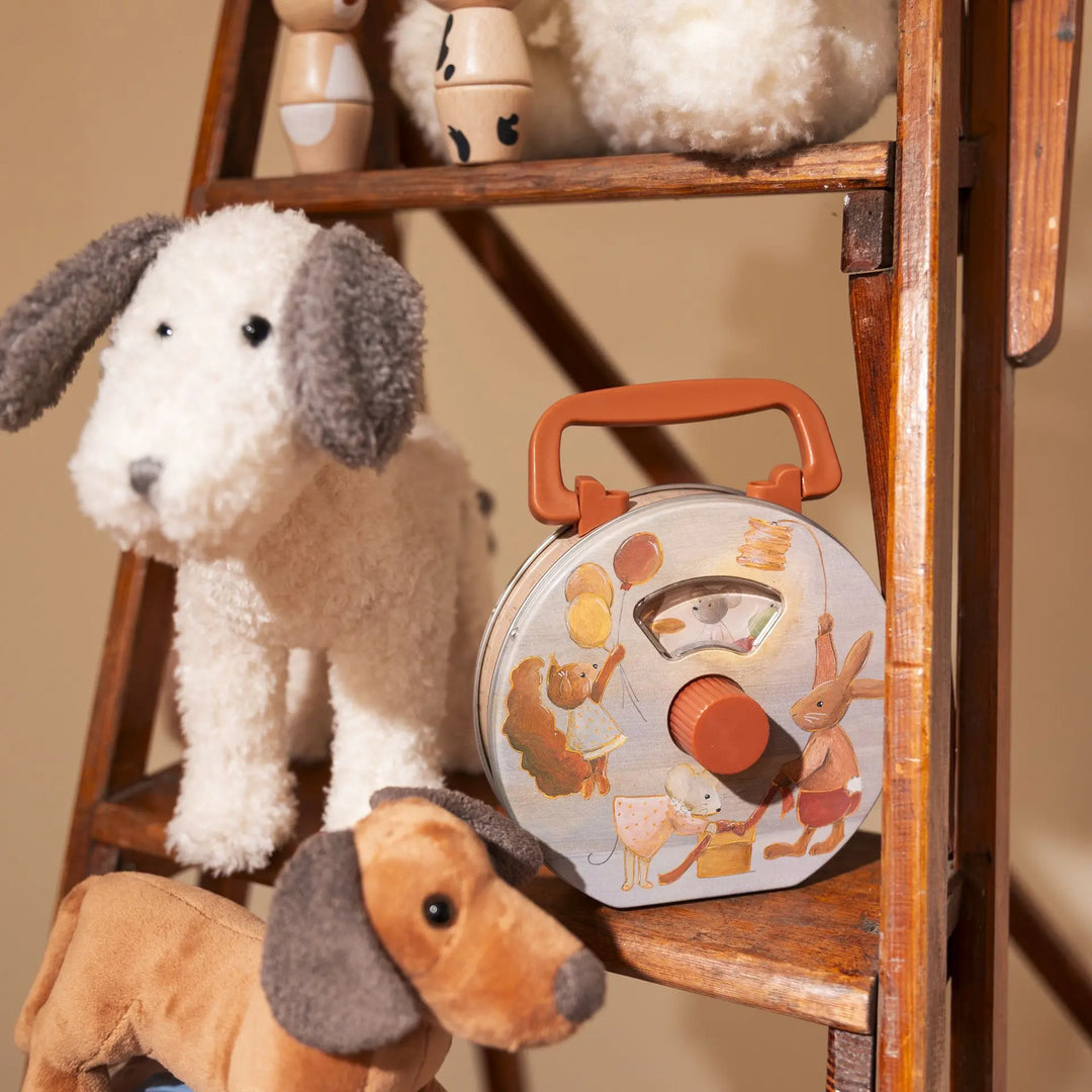 egmont toys radio / music box - friends