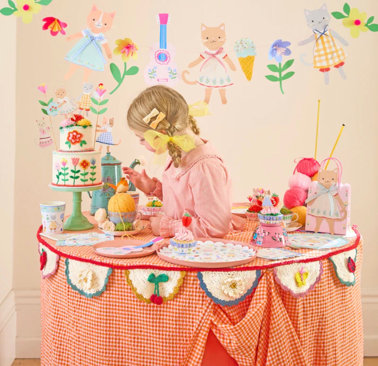 meri meri crochet scalloped garland