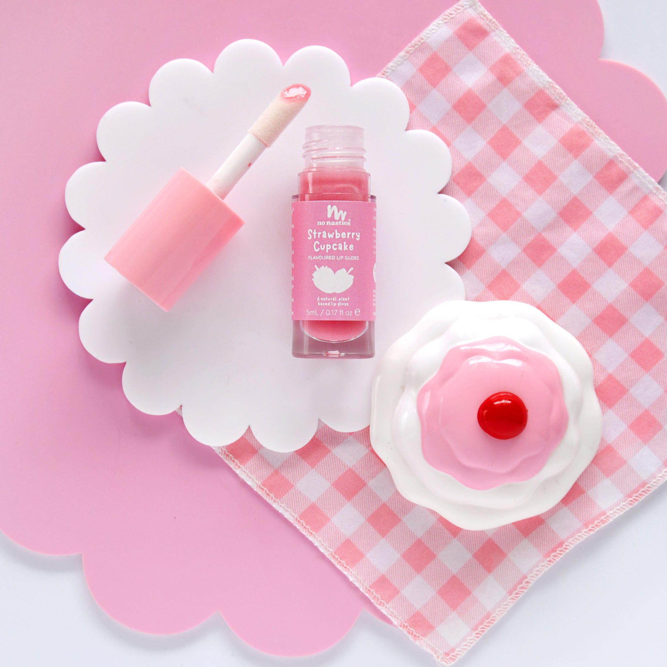 no nasties lip gloss - strawberry cupcake
