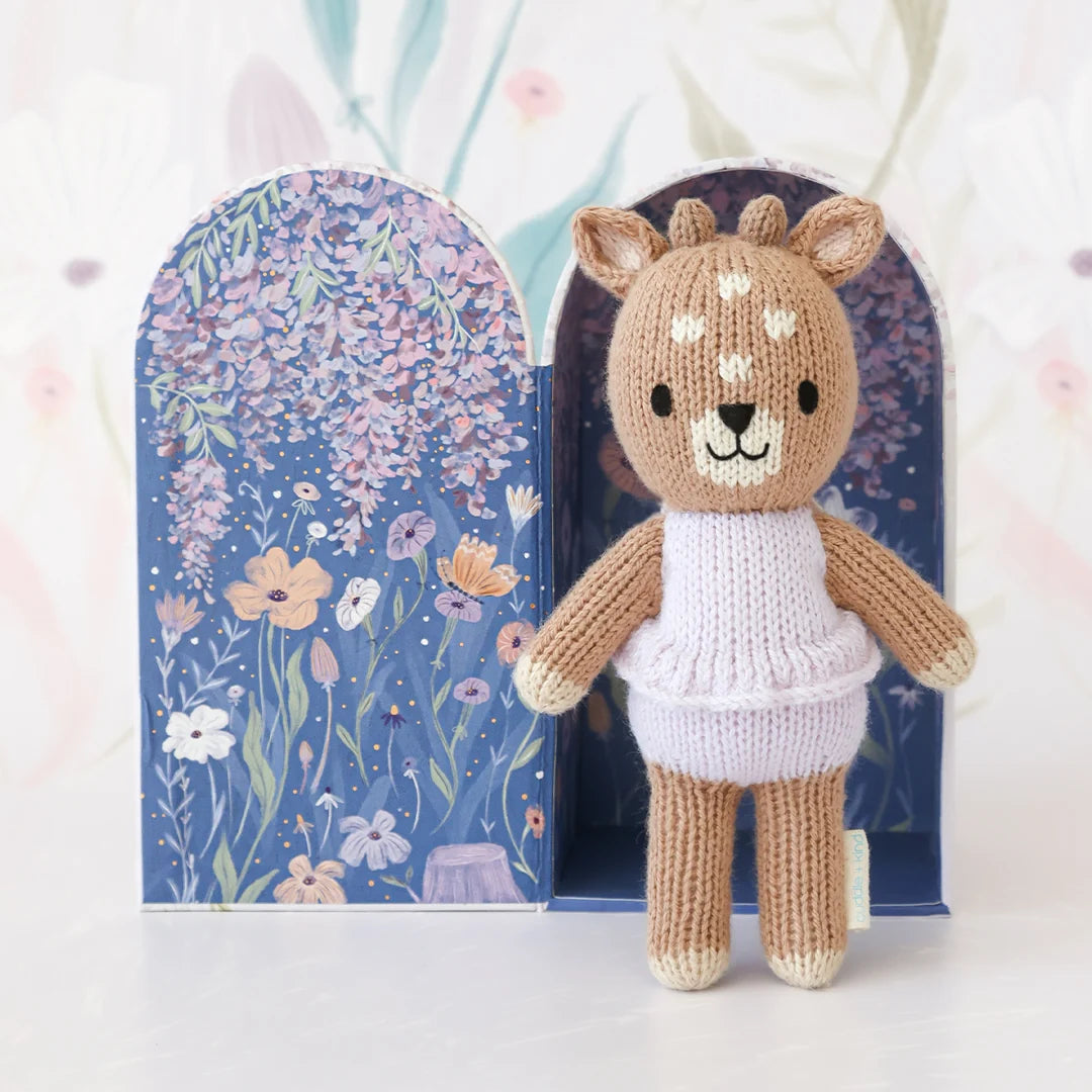 cuddle + kind tiny violet the fawn