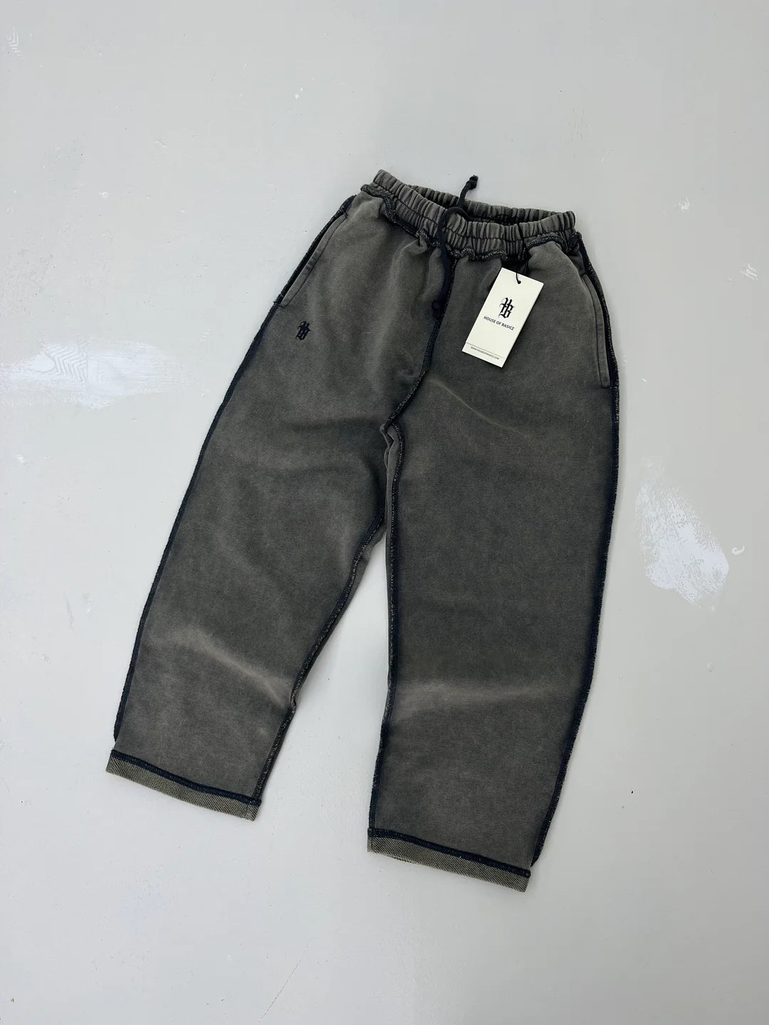 house of basicz the nueve jogger - grey vintage wash - pre order