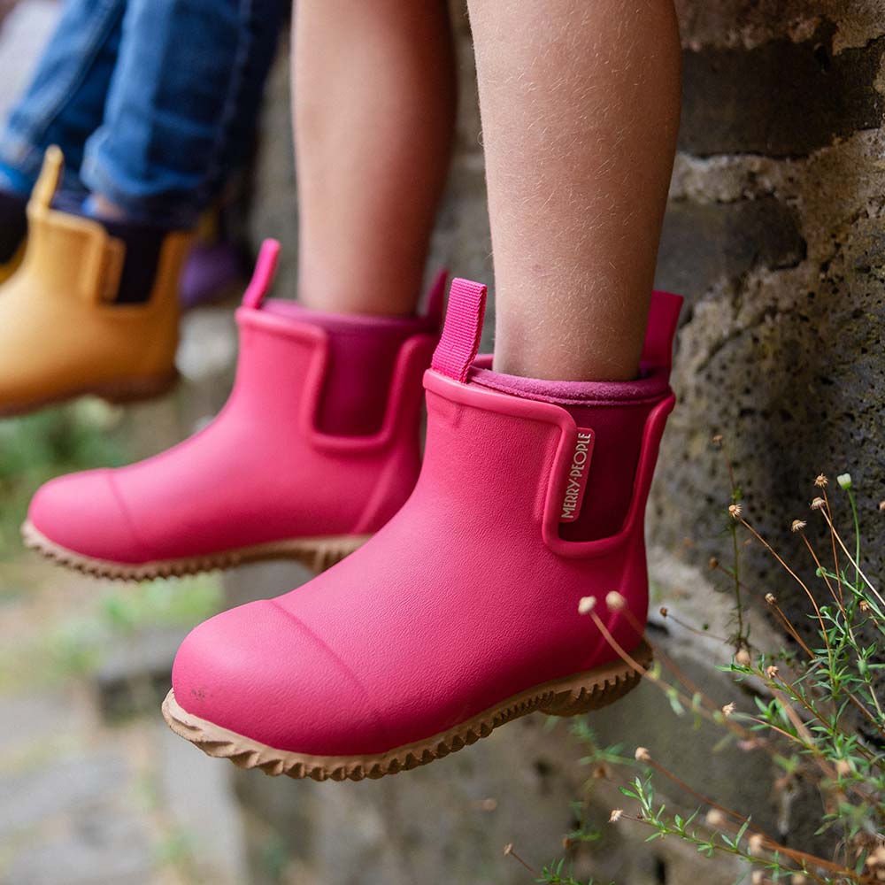 merry people bobbi kids gumboot - fuschia