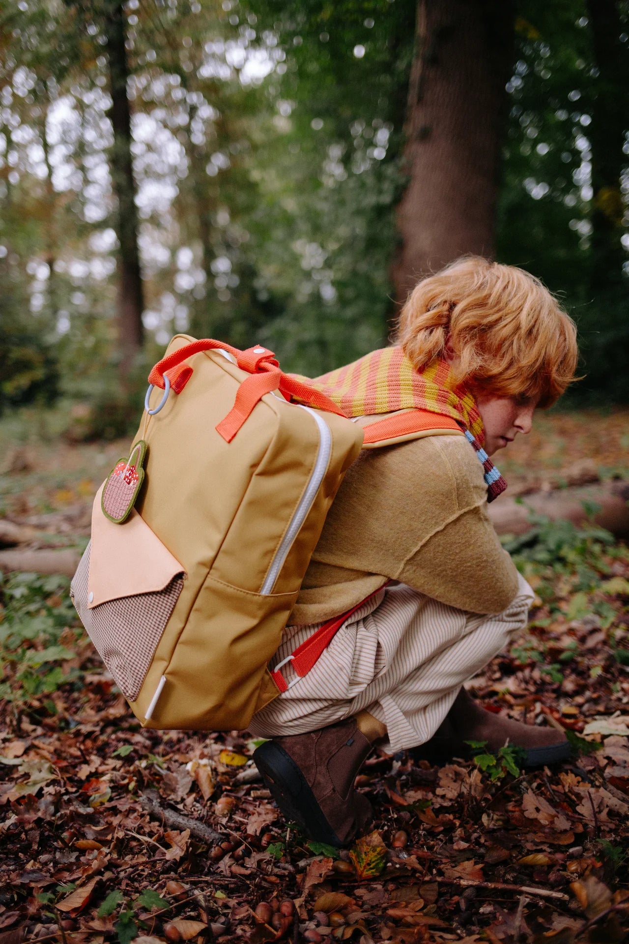sticky lemon large envelope backpack - bookworm green