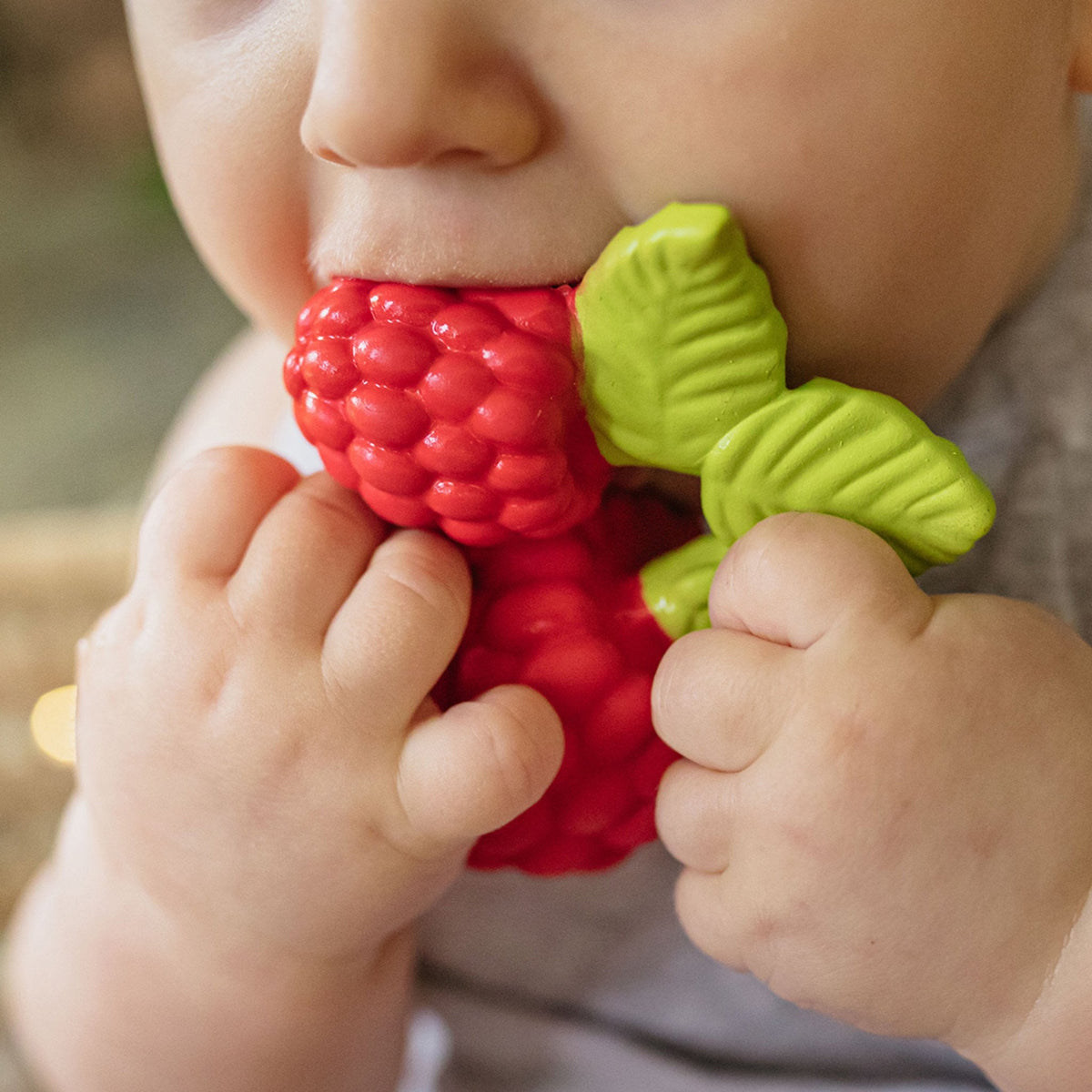 oli & carol - valery the raspberry teether