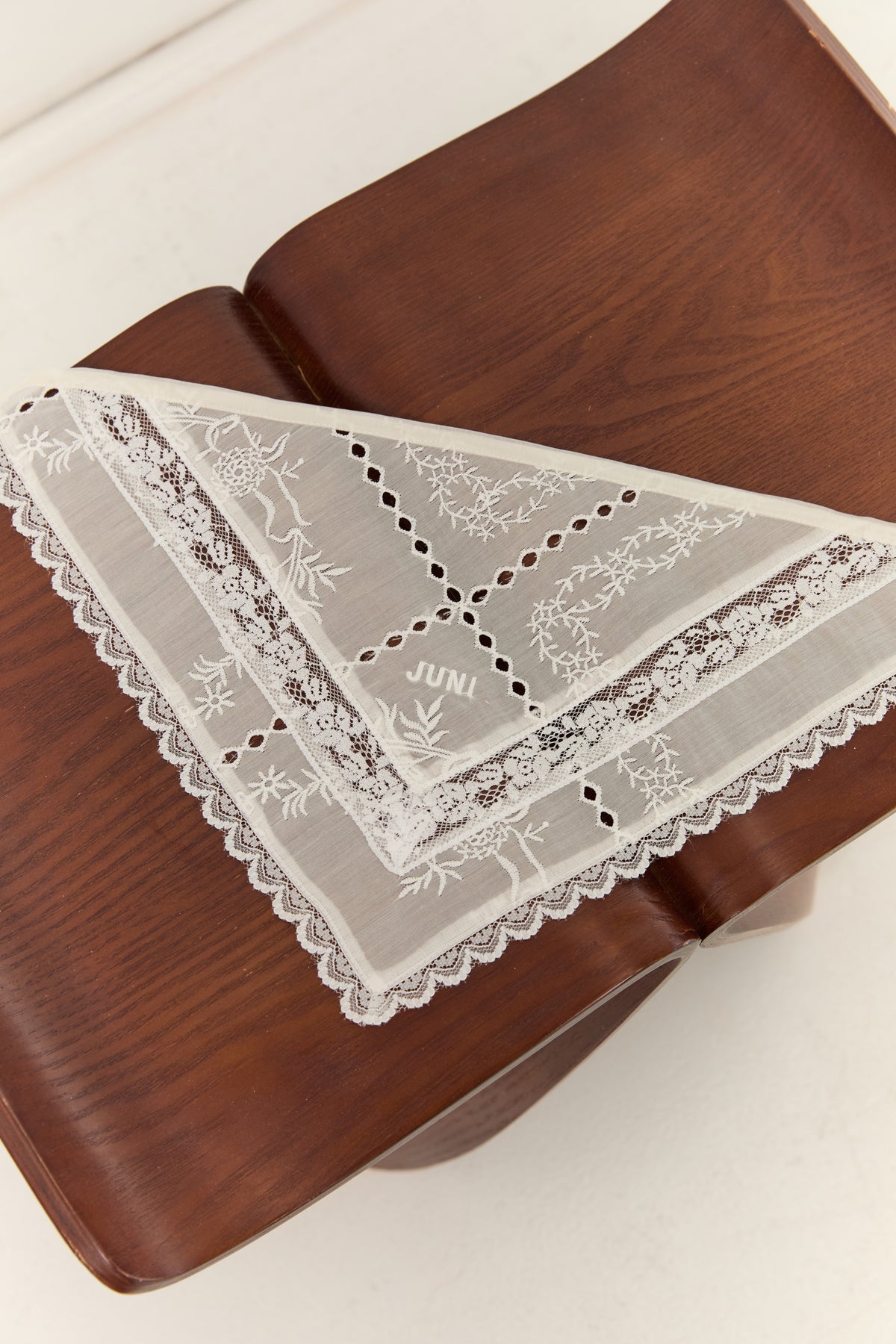 juni jnr JNR lace headscarf - blanc
