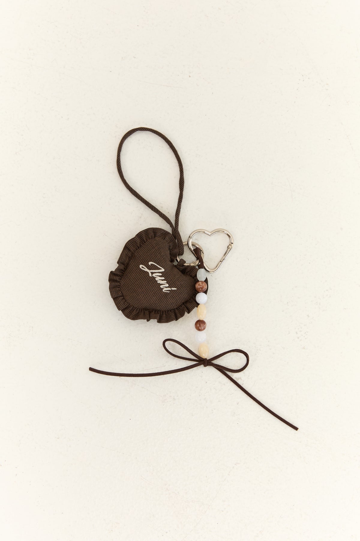 juni heart bag charm - espresso check