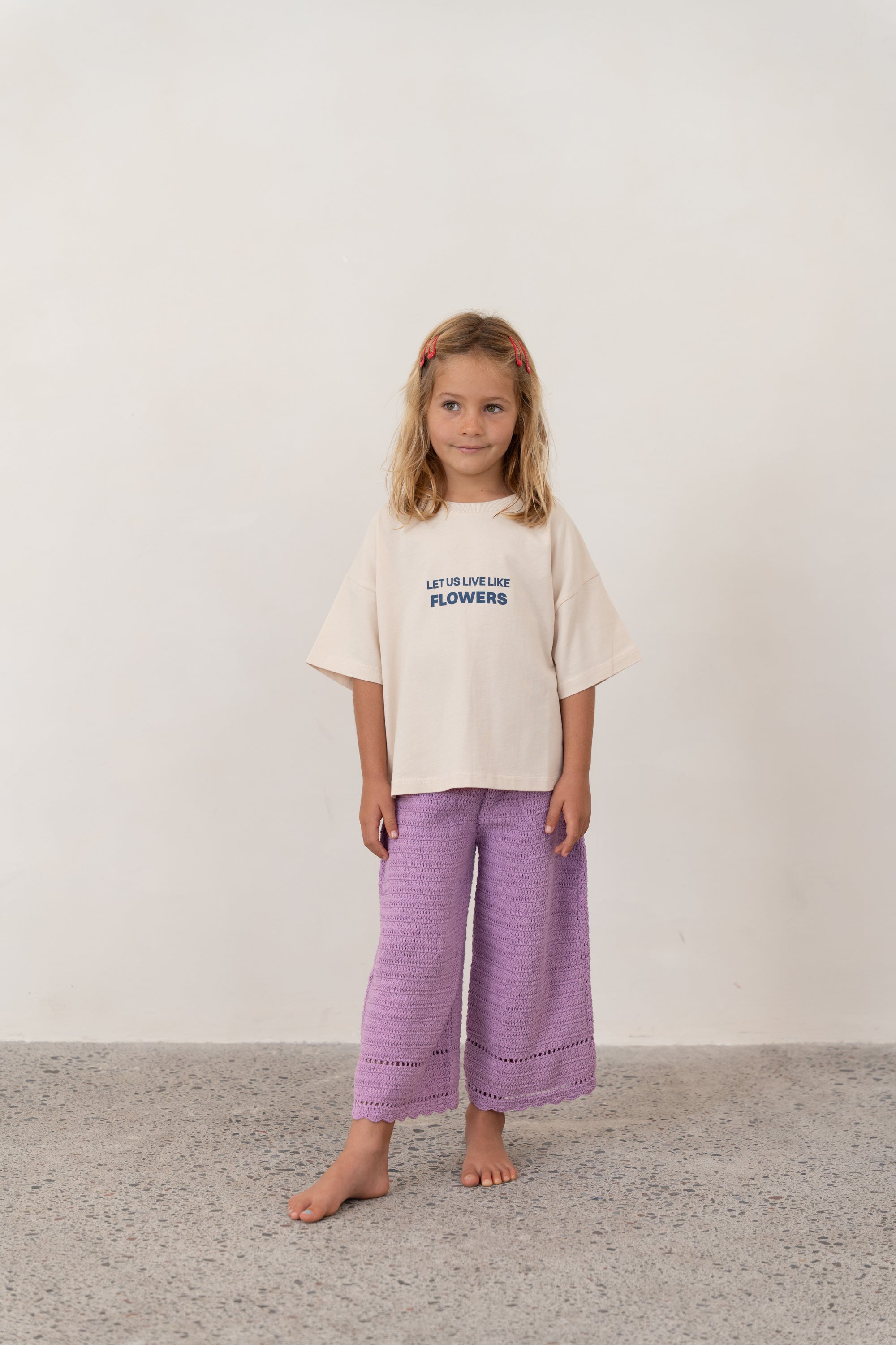 illoura the label live like flowers tee - stone (pre order)