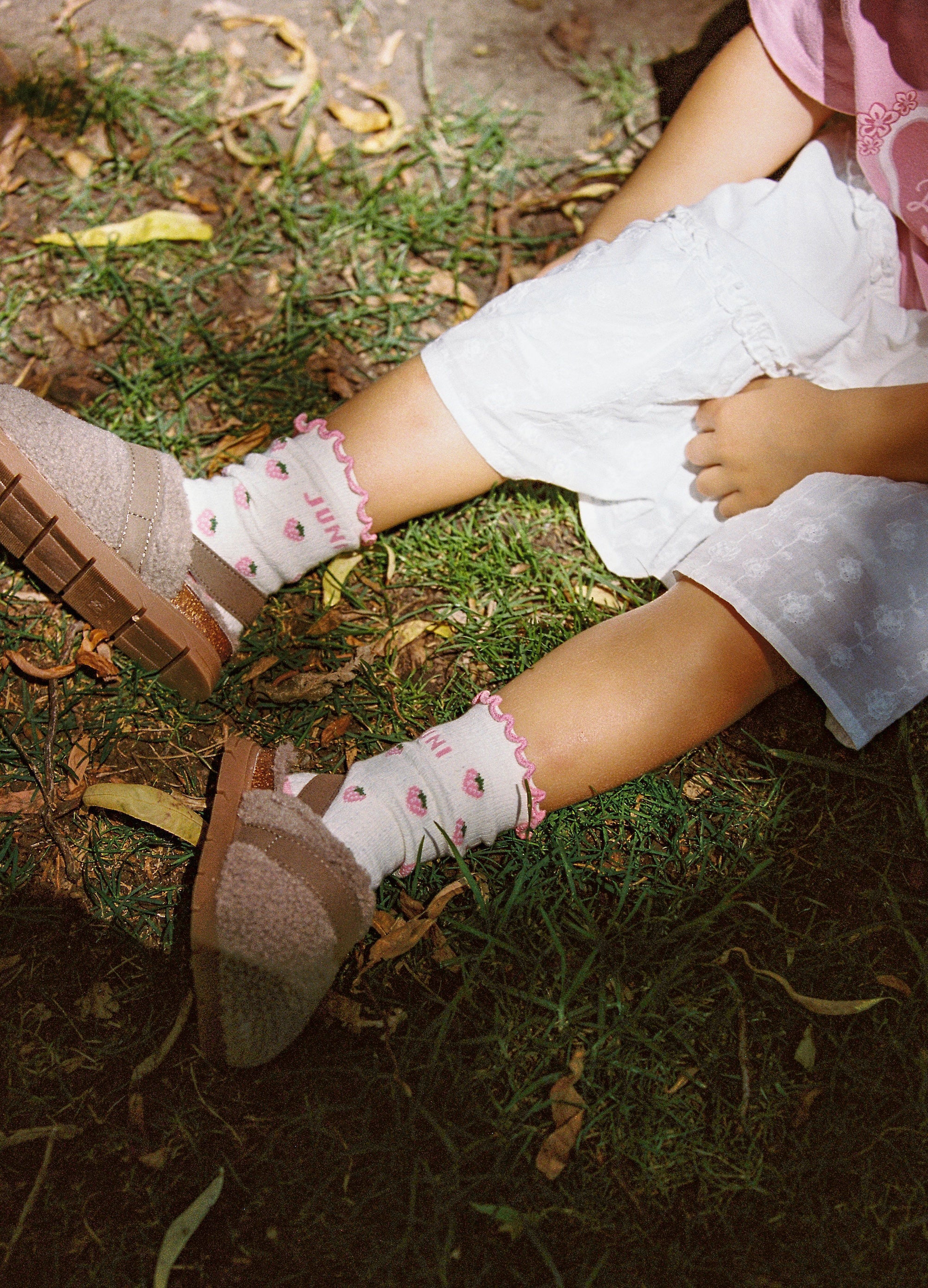 juni jnr berry stripe socks
