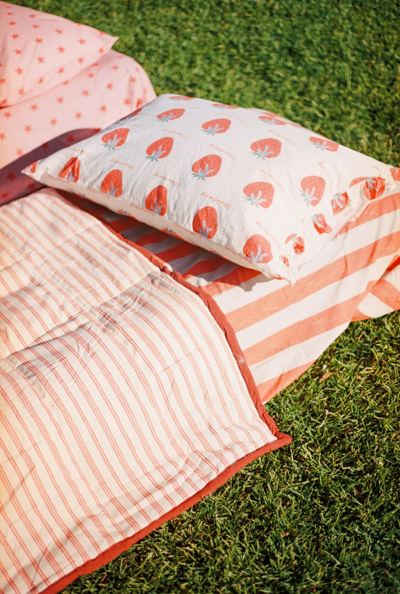 play linen strawberry shortcake pillowcase separate - pre order