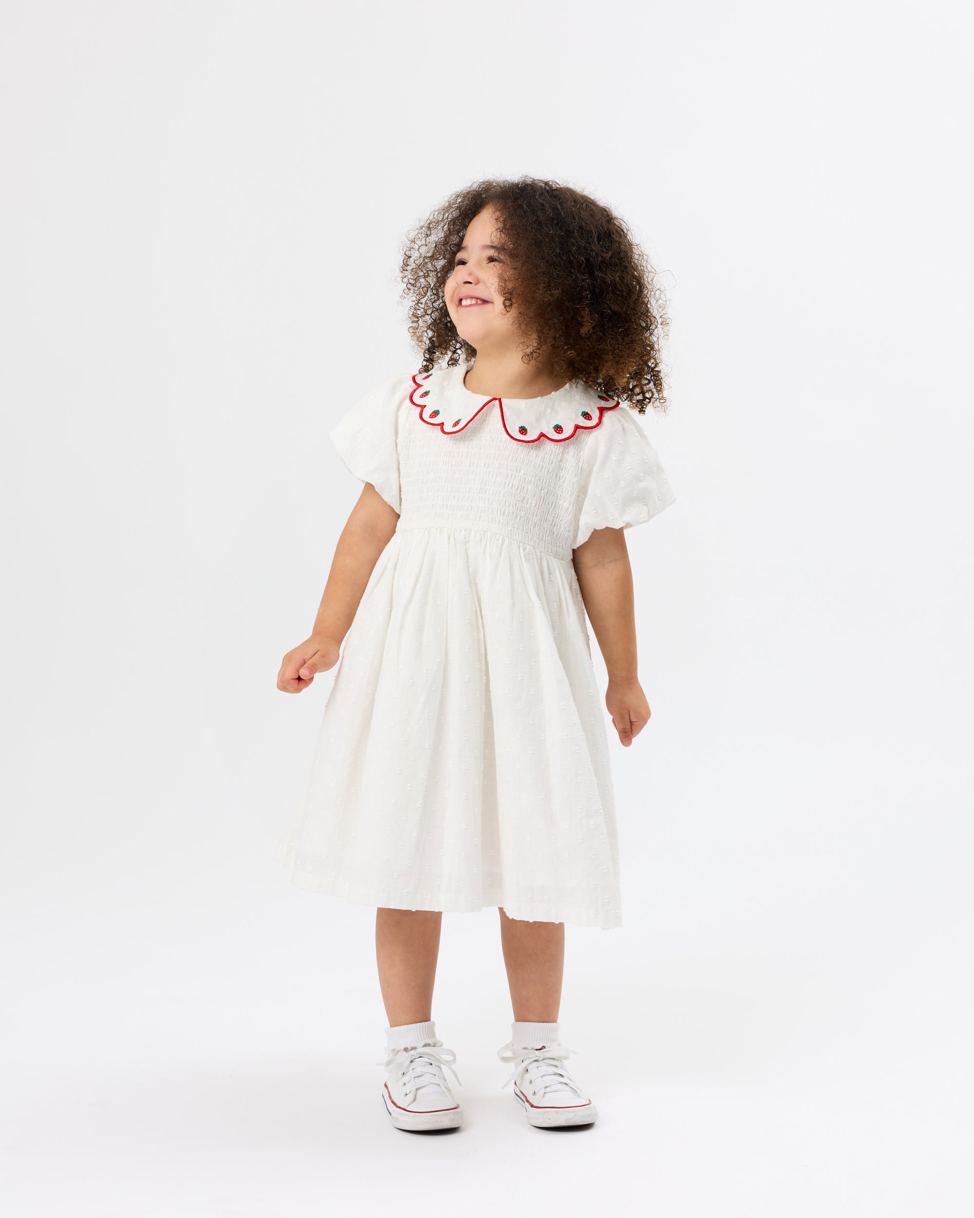 goldie + ace sweet strawberry flo smocked dress - white