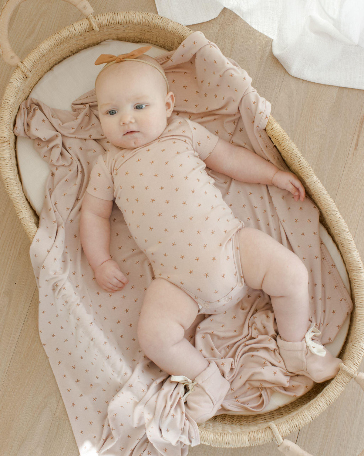 quincy mae baby booties - blush