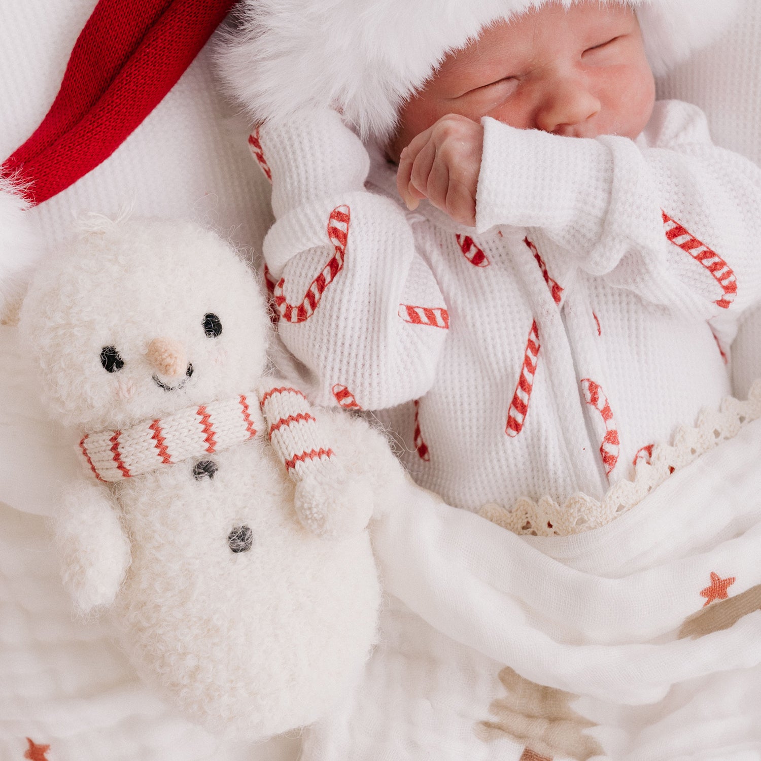 cuddle + kind baby holiday snowman - candy cane