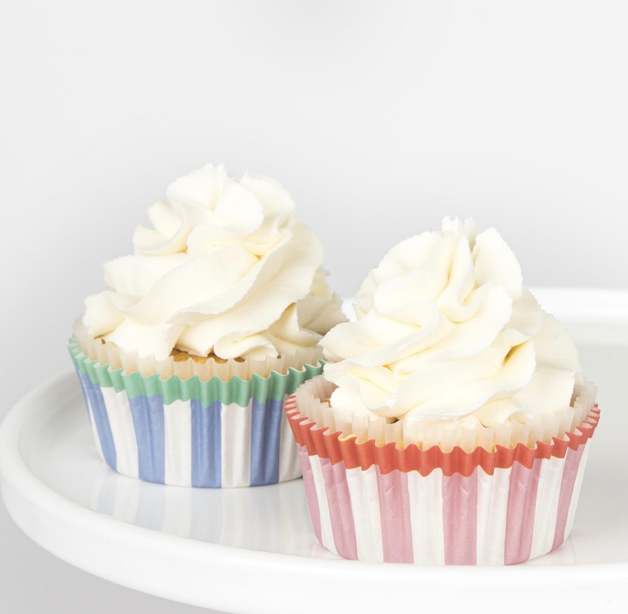 meri meri horse cupcake kit (pack of 24 toppers in 6 designs)