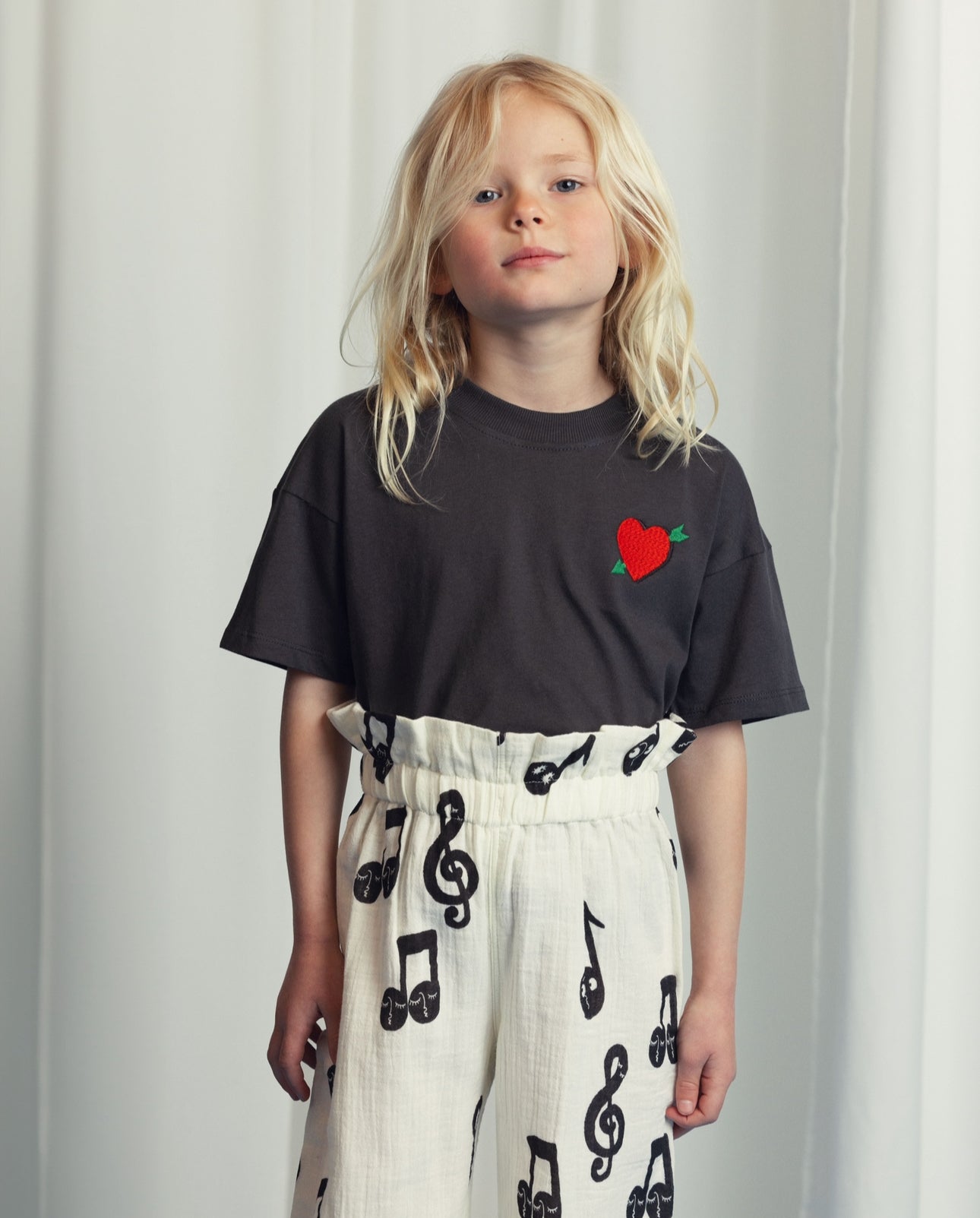 mini rodini arrowed heart emb ss tee - black