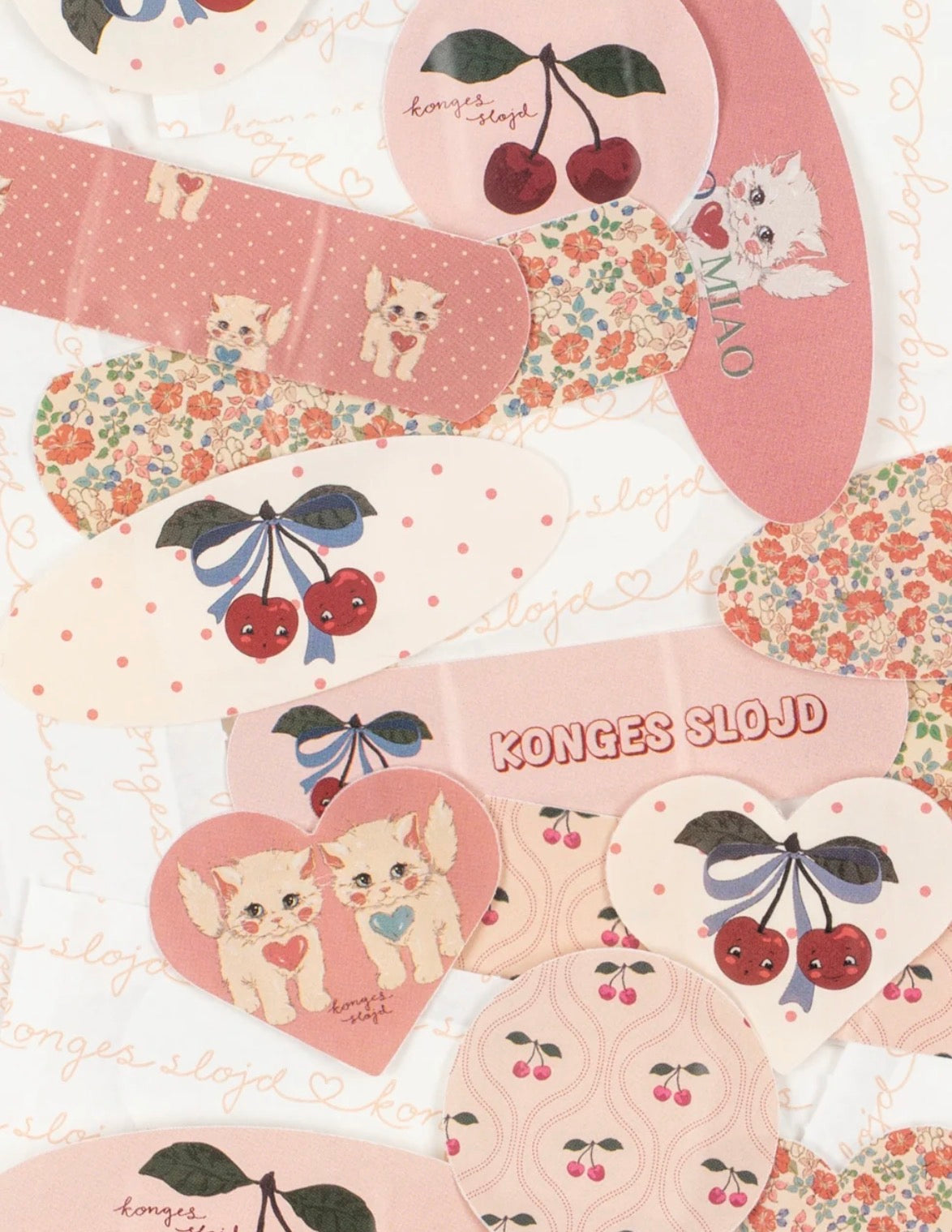 konges slojd kiss and comfort bandages - cherry (pre order)