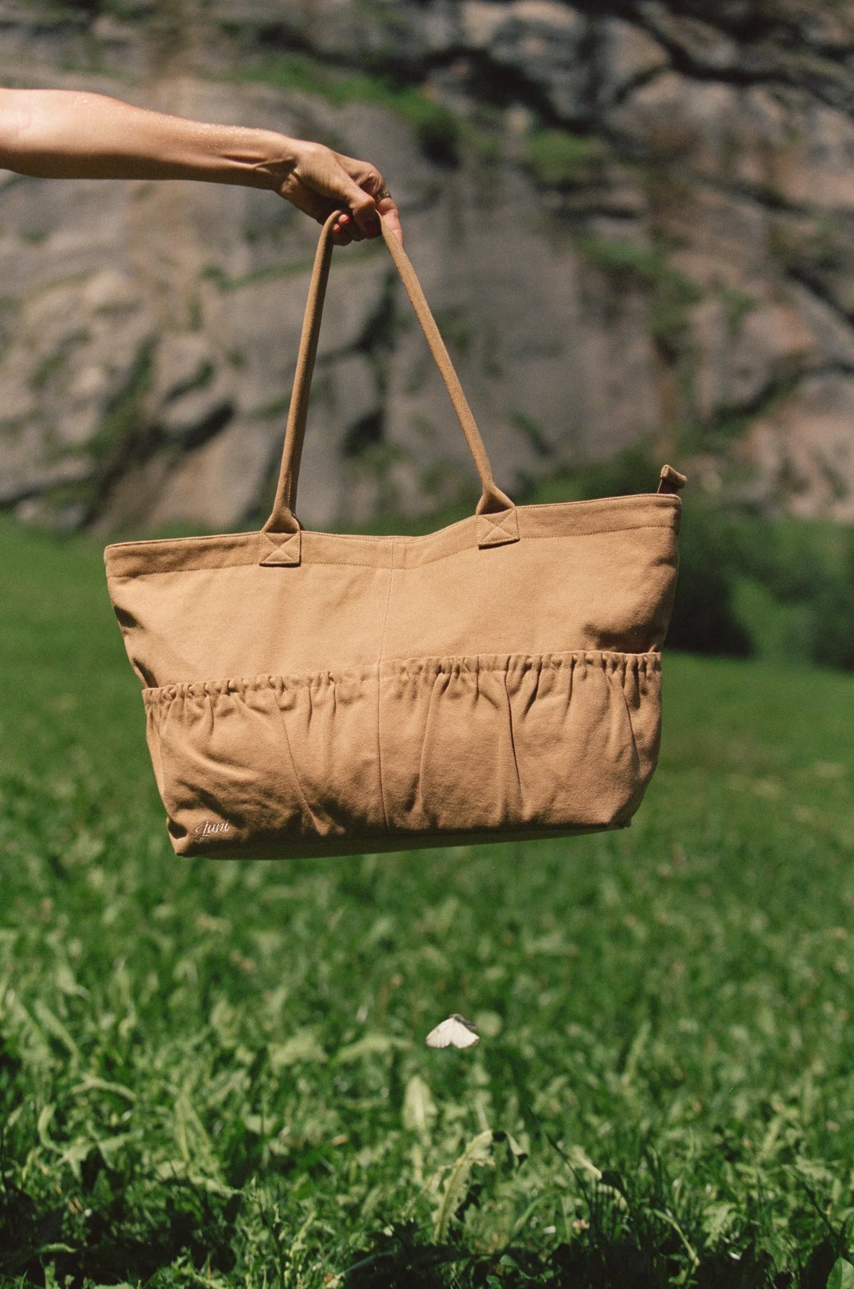juni the daily tote - tan