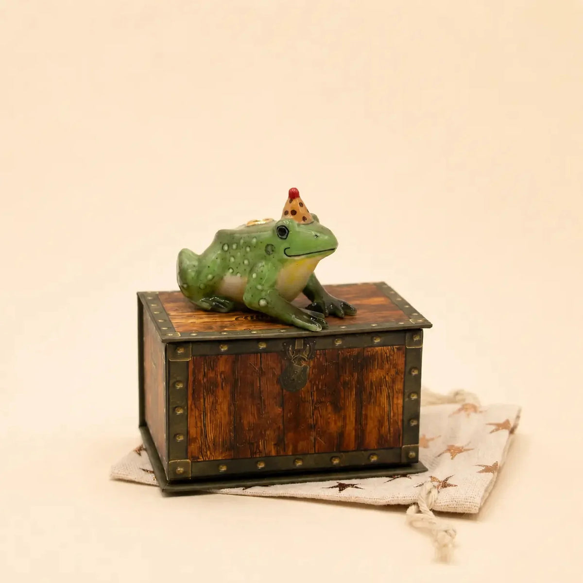 camp hollow frog cake topper / candle holder (pre order)