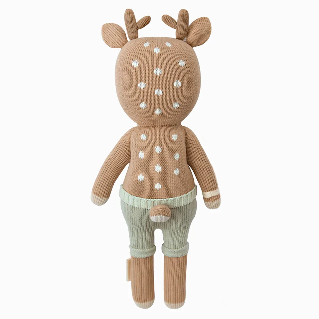 cuddle + kind elliott the fawn