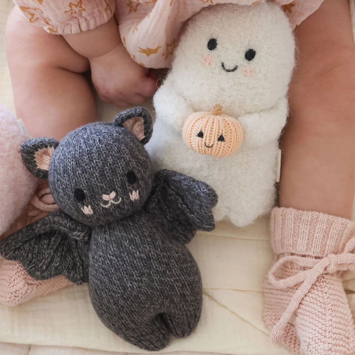 cuddle + kind baby ghost (with pumpkin)