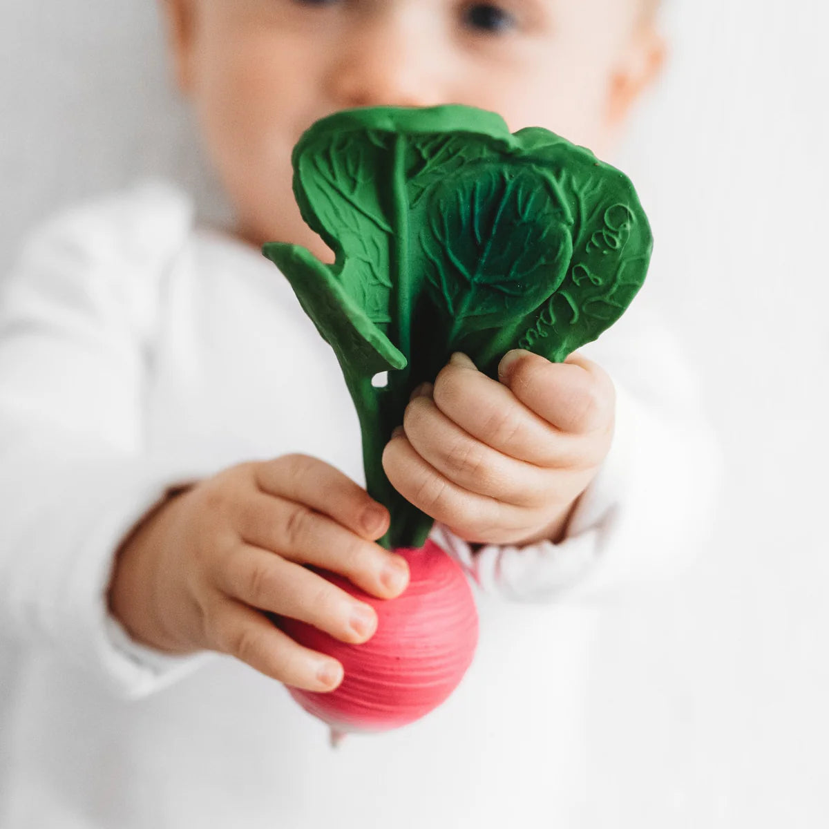 oli & carol - ramona the radish teether