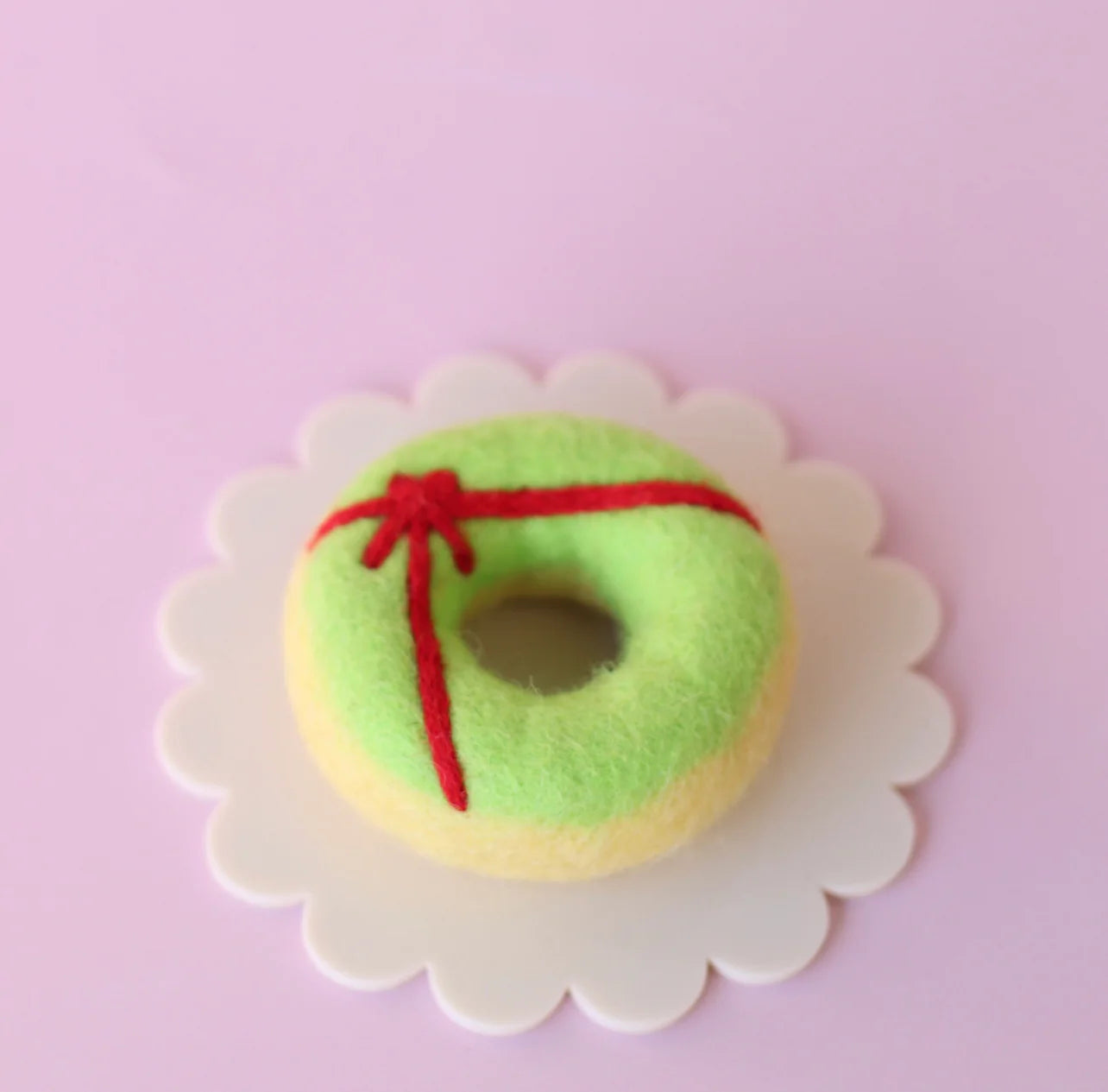 juni moon festive donut - green wrapped up