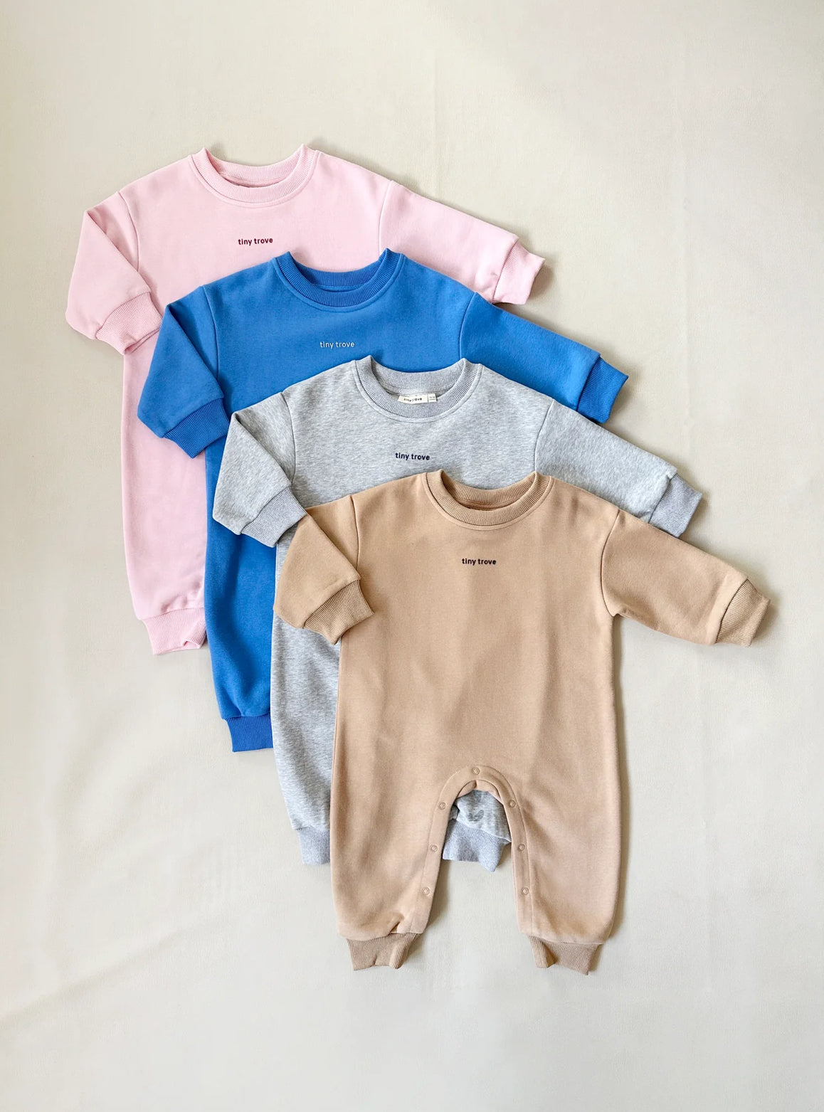 tiny trove otto puff logo circle romper - fawn