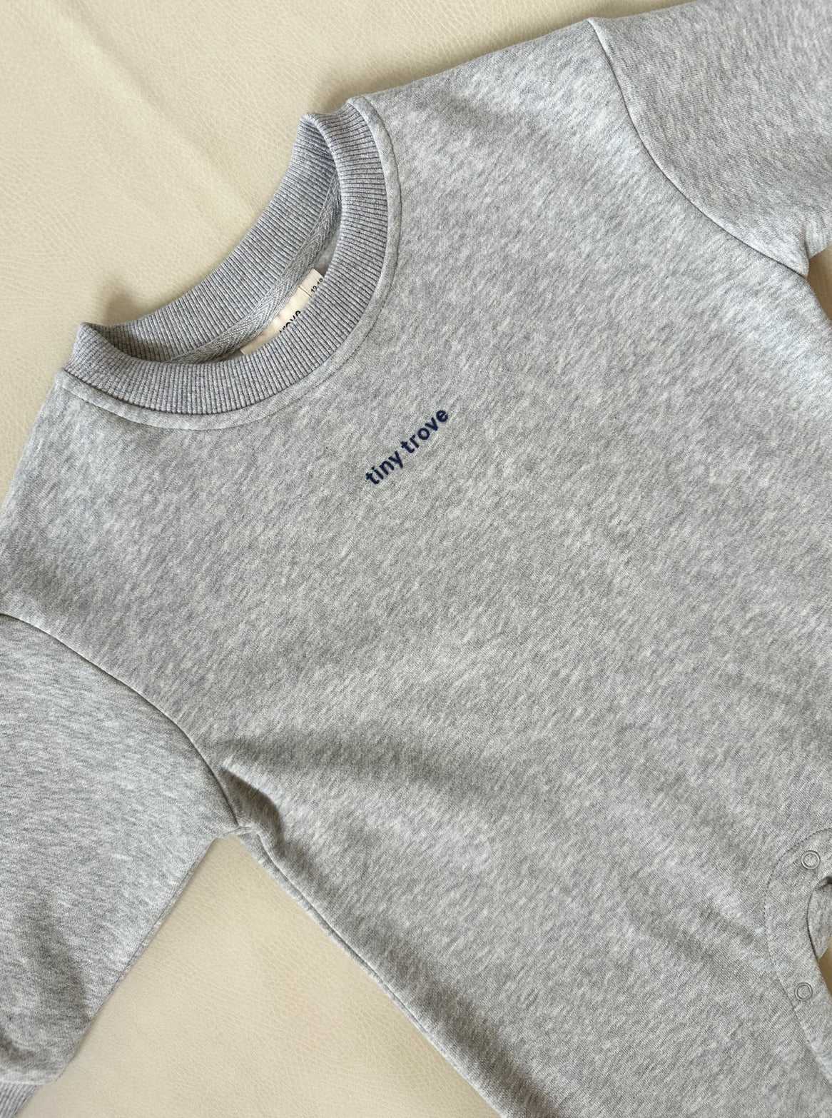 tiny trove otto puff logo circle romper - grey marle
