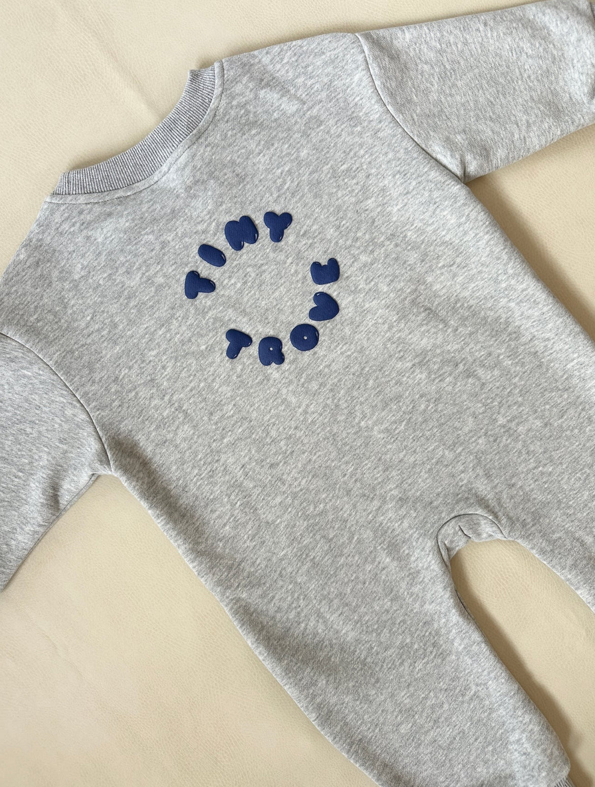 tiny trove otto puff logo circle romper - grey marle