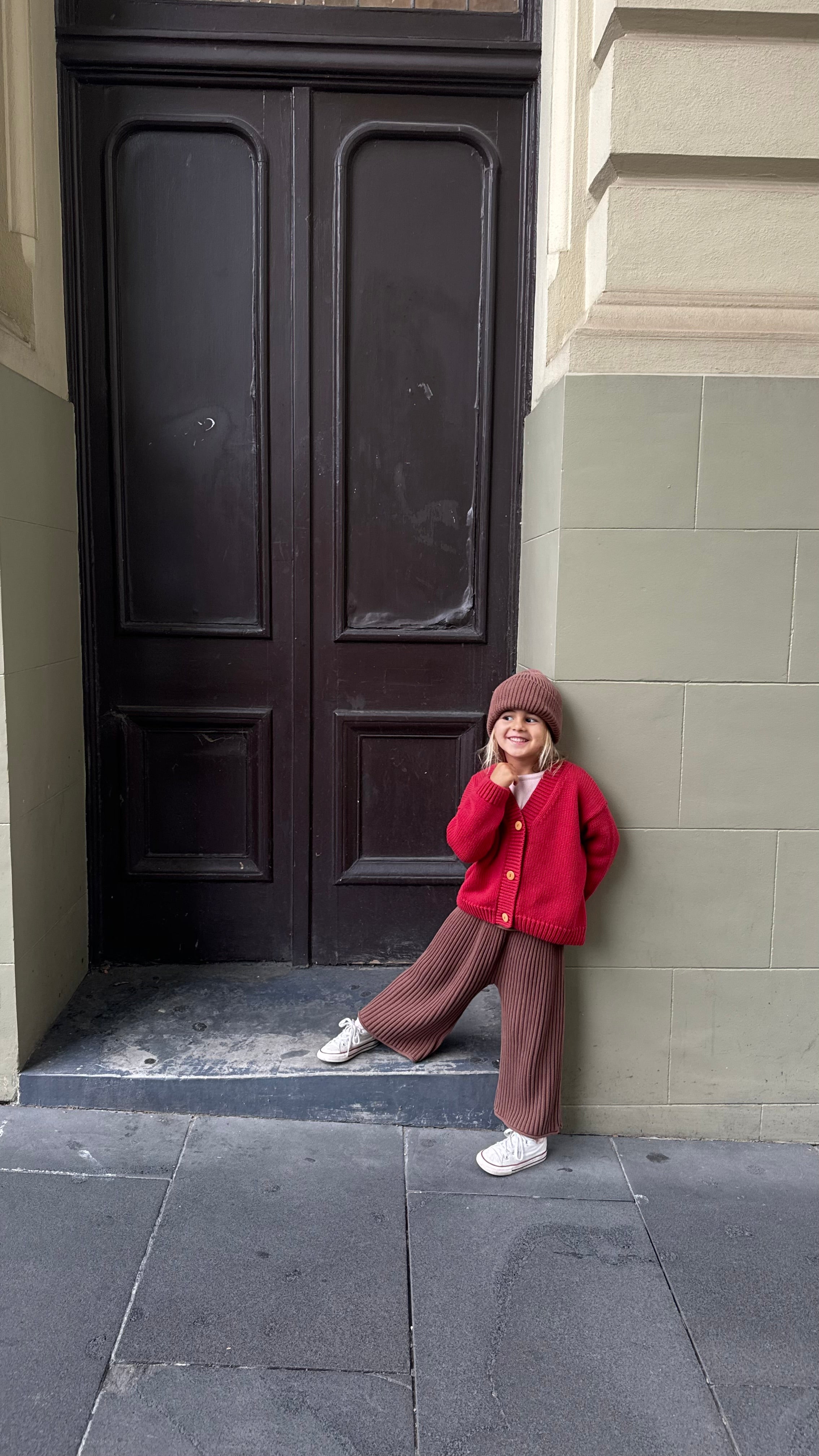 illoura the label knit beanie - cocoa