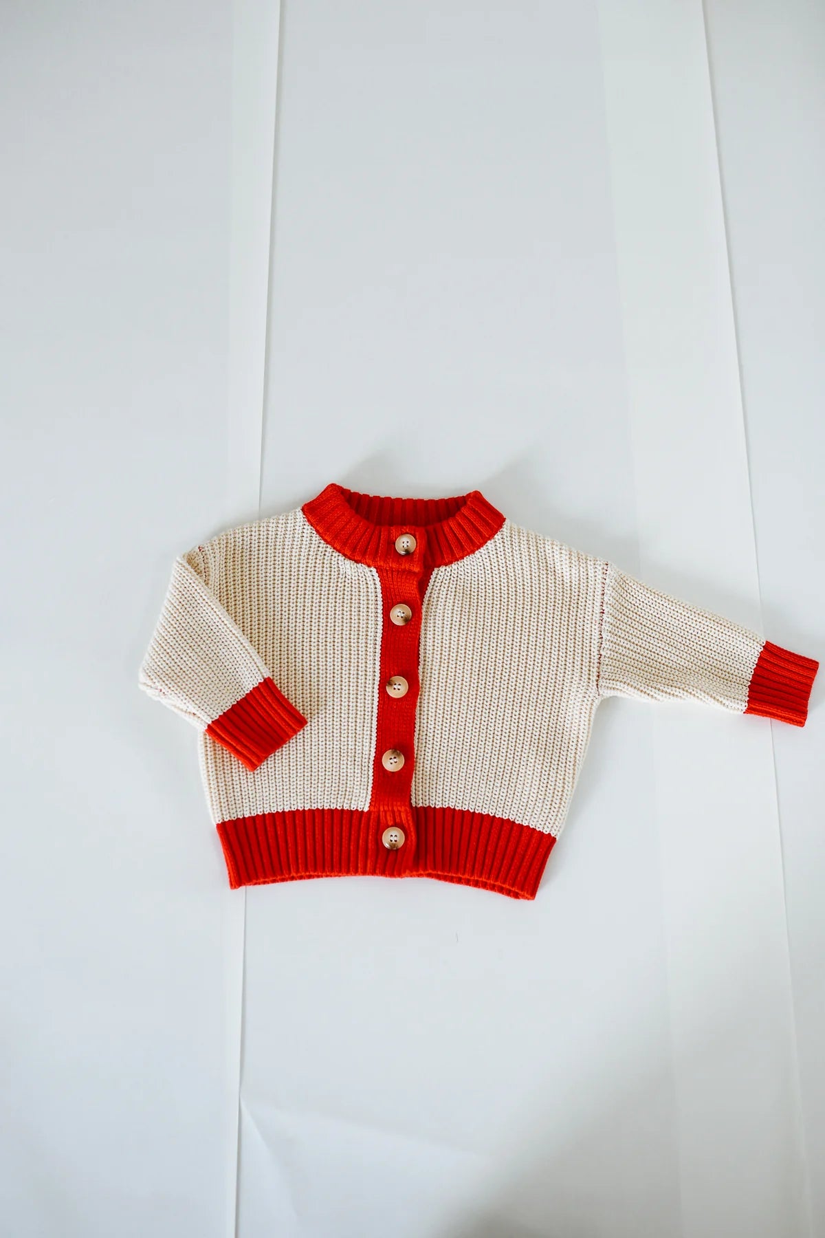 sunday siblings sibling cardigan - cream / red trim
