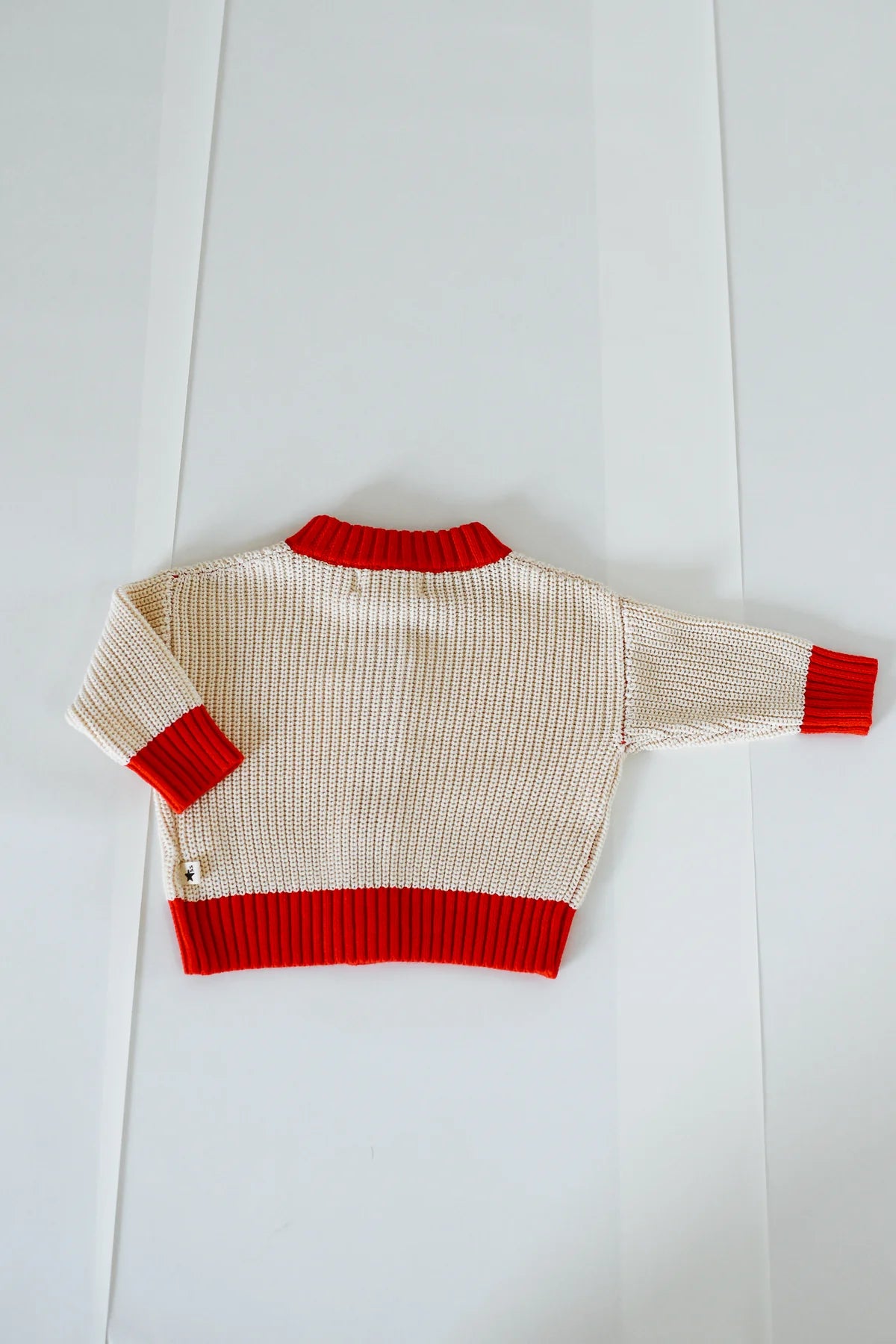 sunday siblings sibling cardigan - cream / red trim