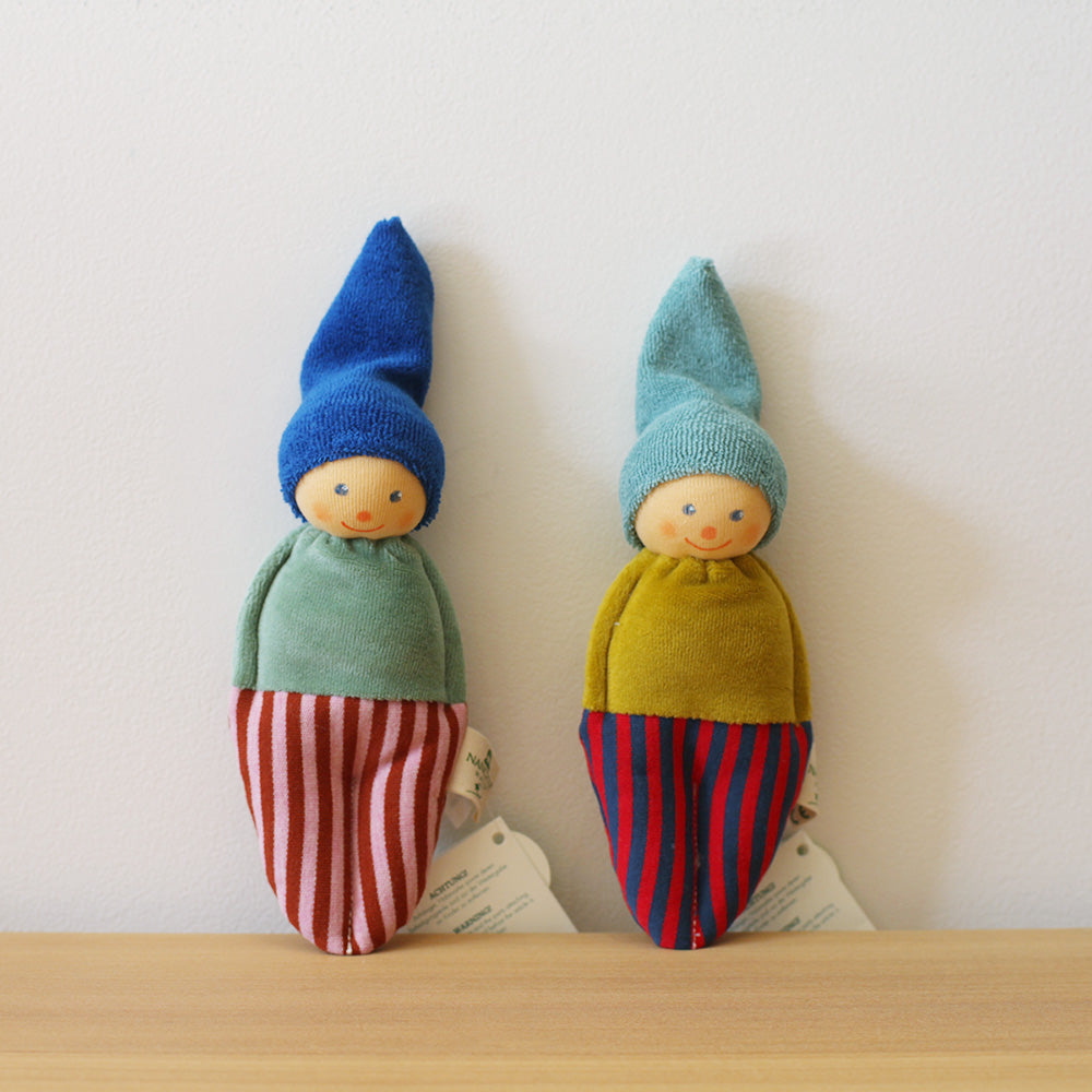 nanchen natur pocket clown rattle - teal - pre order