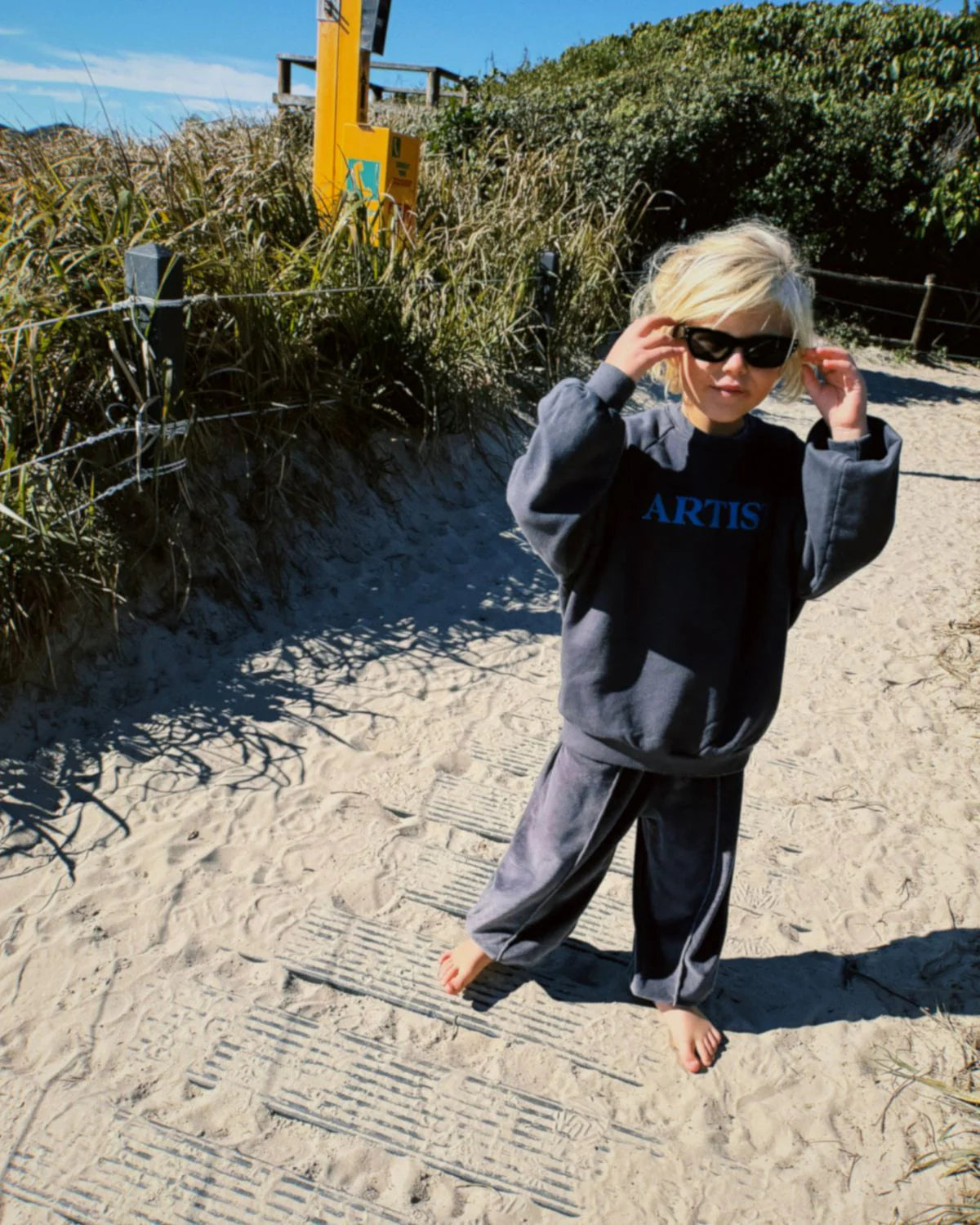 ziggy zaza artist pullover - charcoal