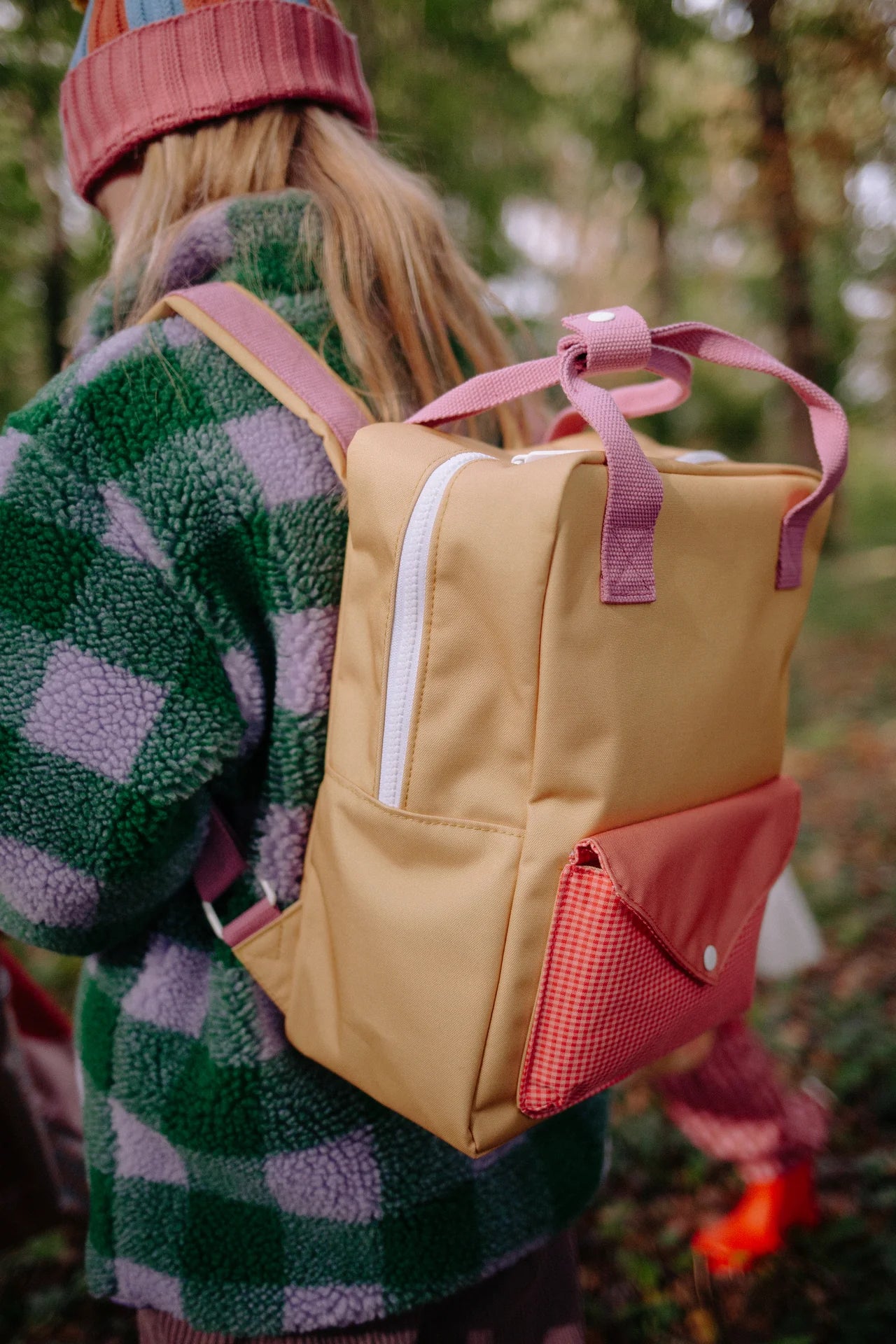 sticky lemon medium envelope backpack - apple grub