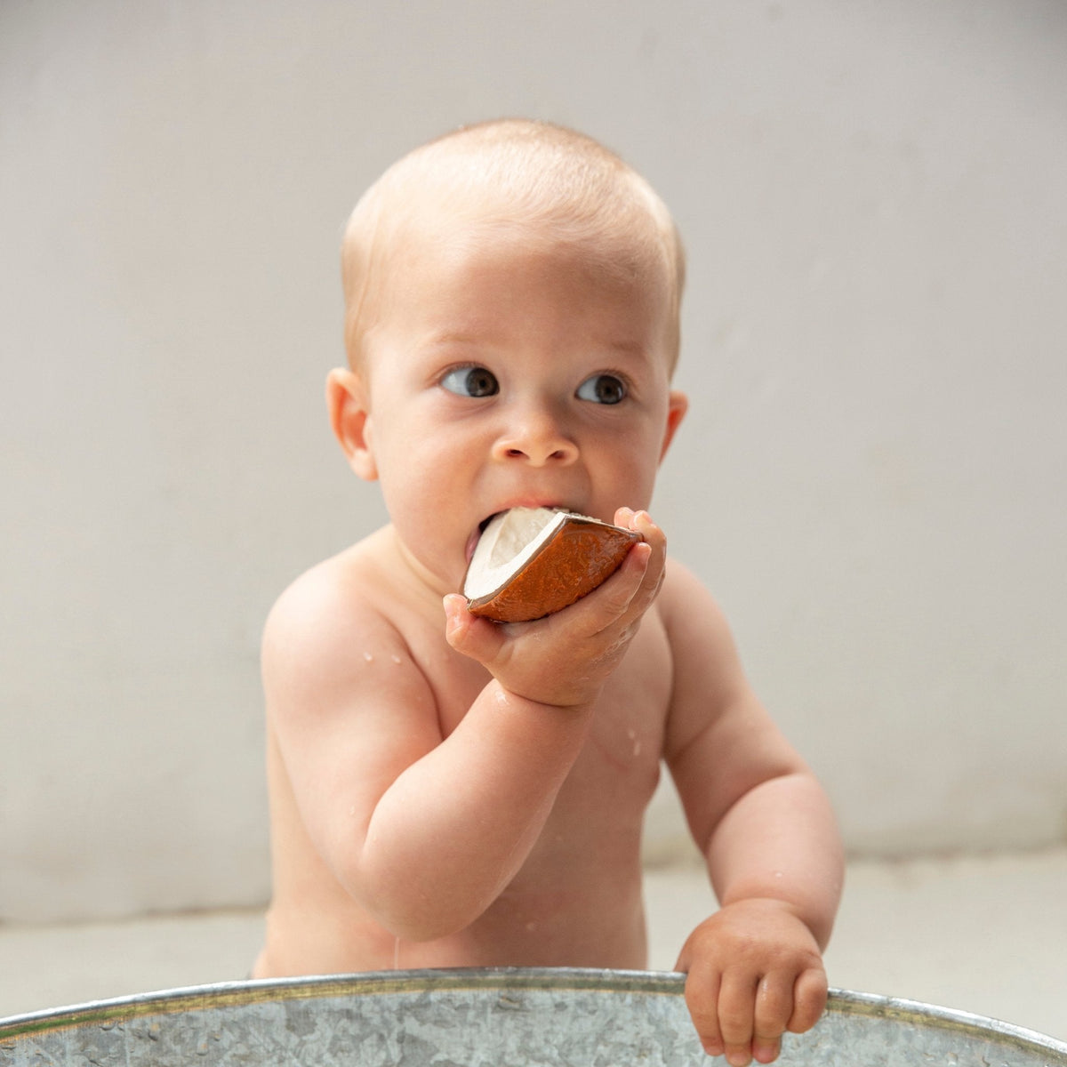 oli & carol - coco the coconut teether