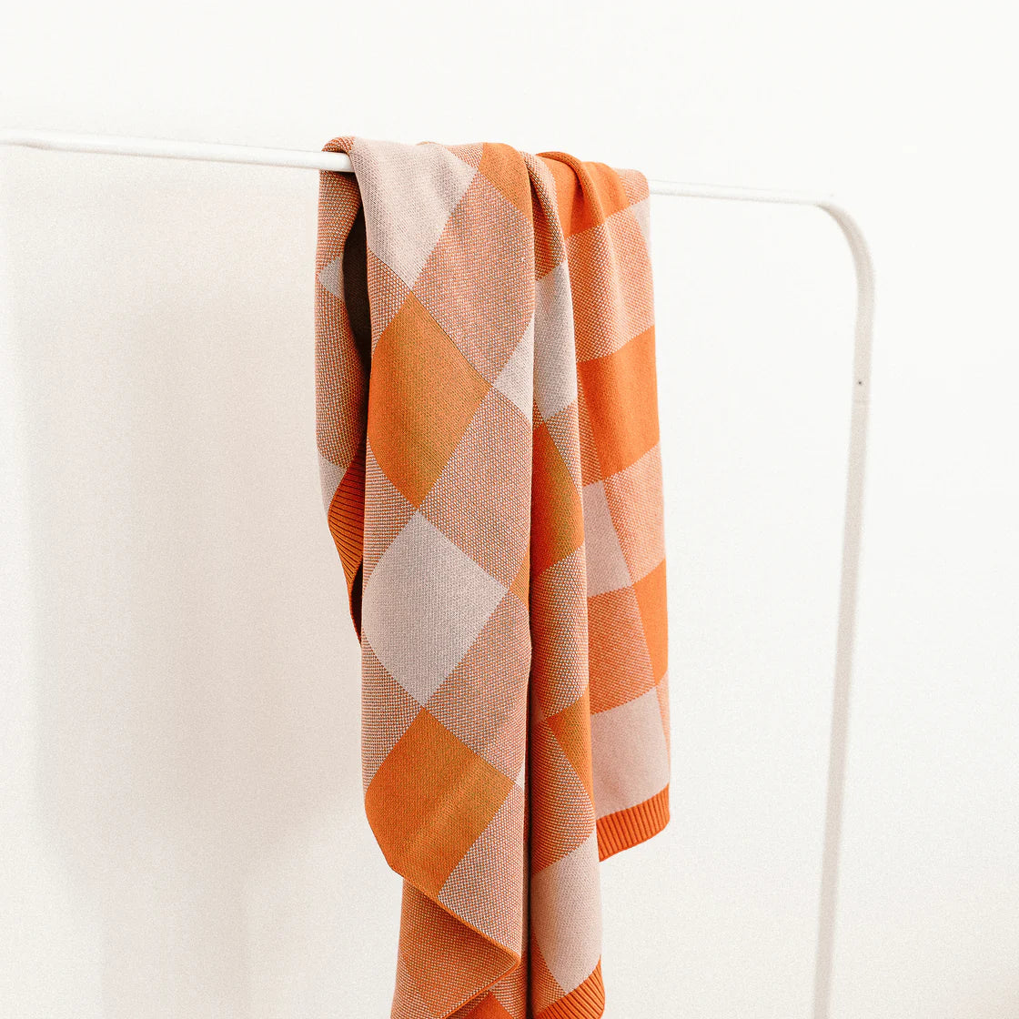 the rest organic cotton knit blanket - bubblegum picnic