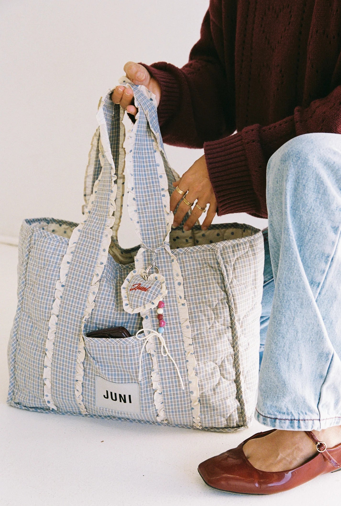 juni the everything bag - blue check