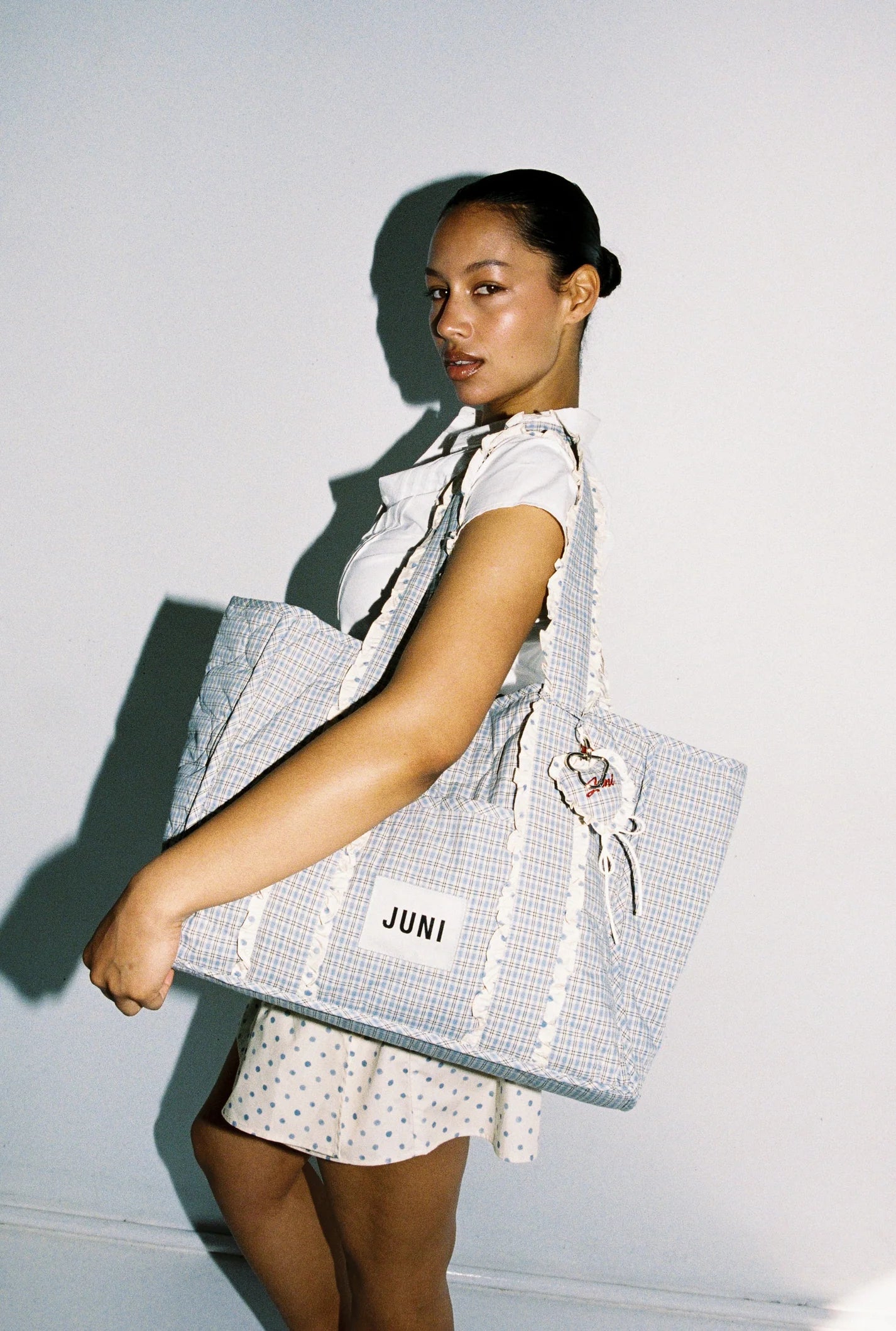 juni the everything bag - blue check