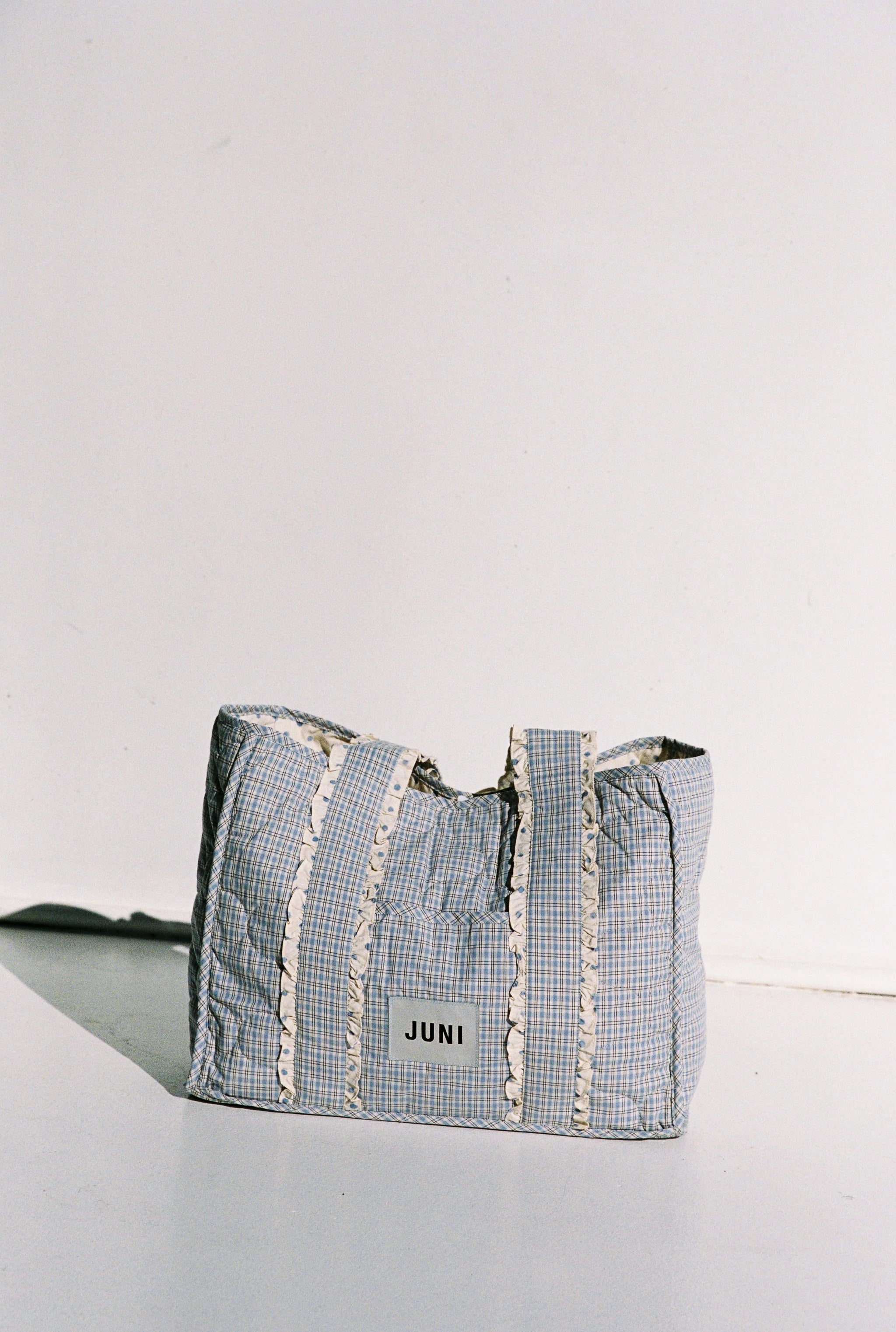 juni the everything bag - blue check