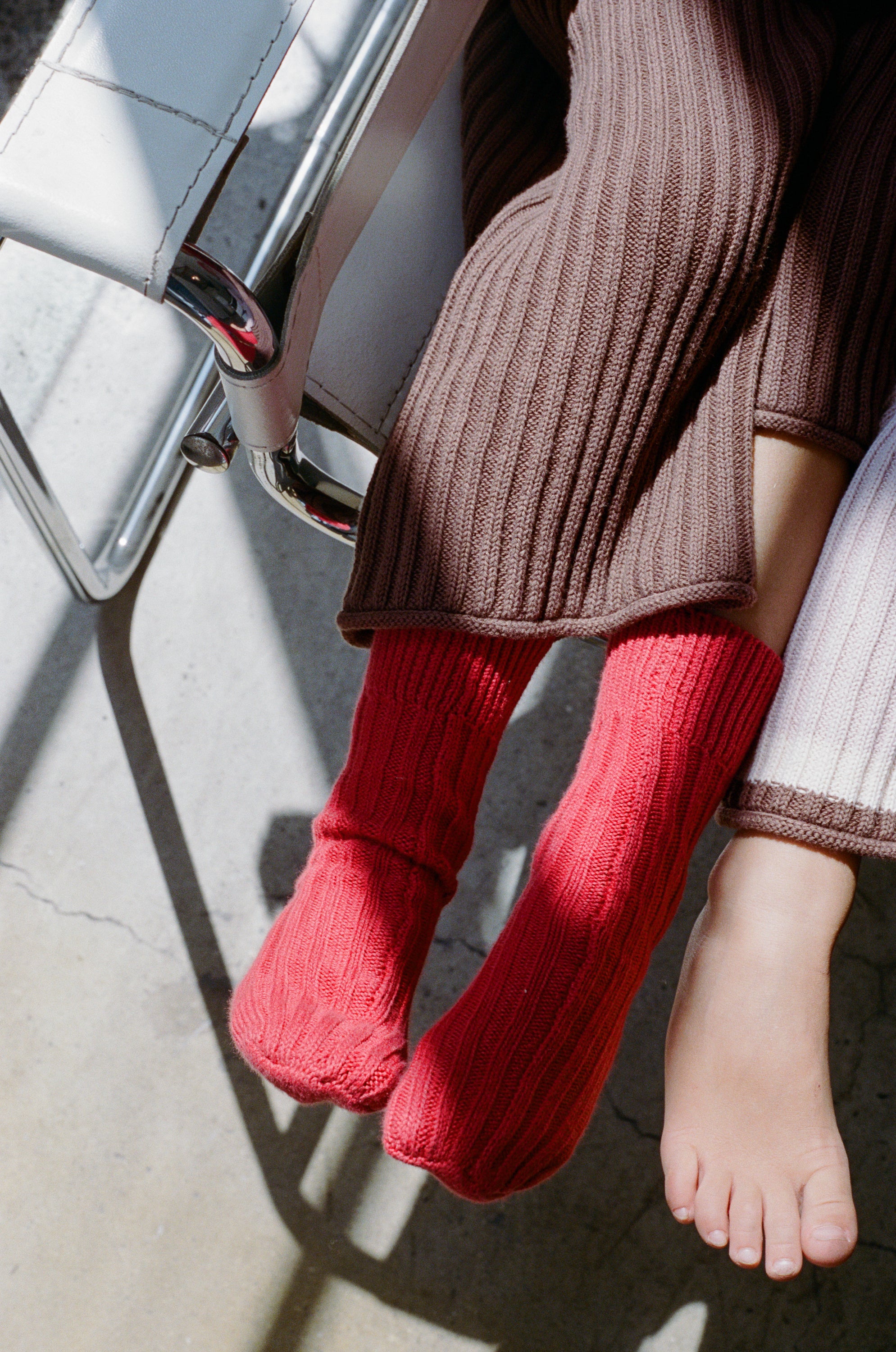 illoura the label knit socks - chilli