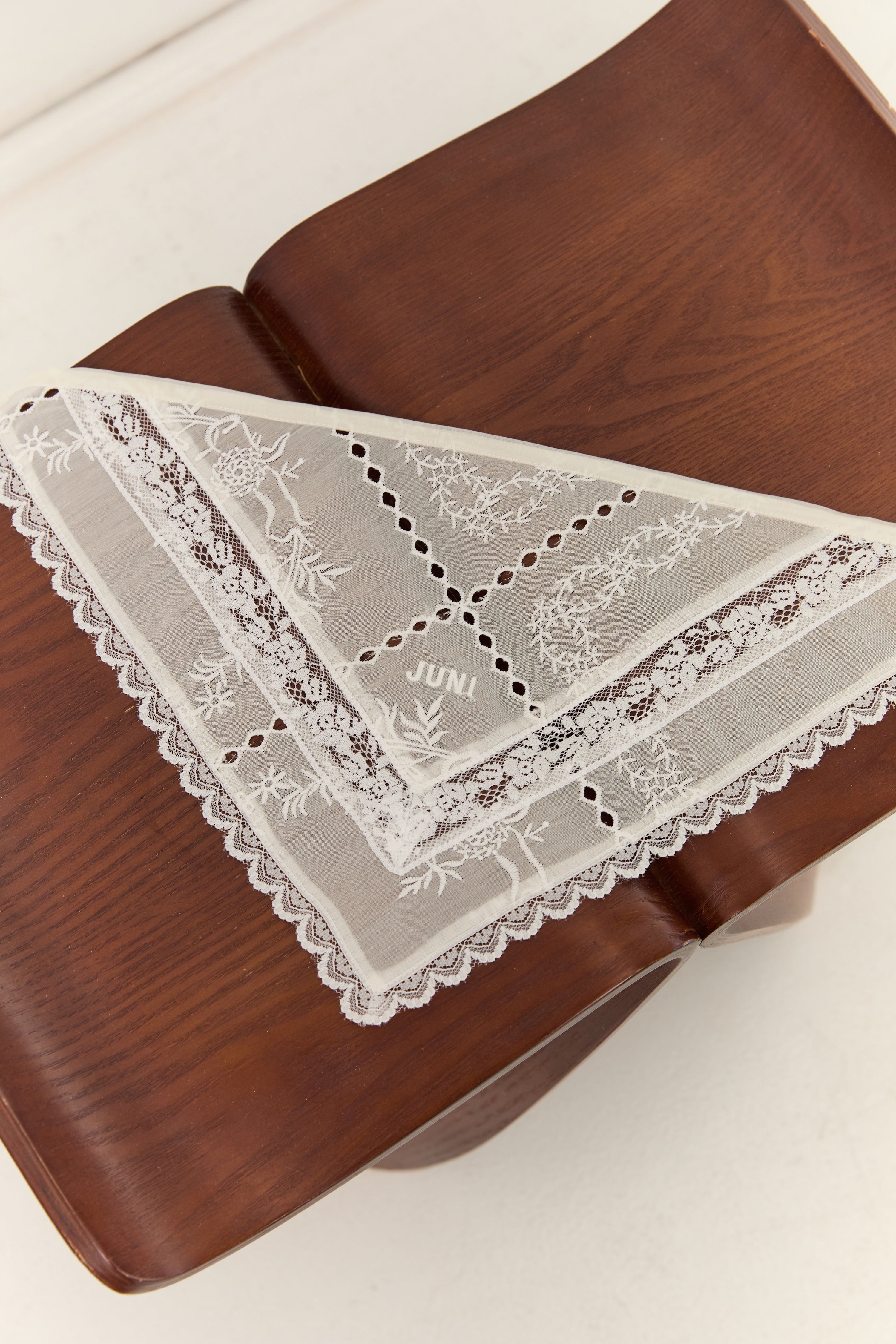 juni jnr JNR lace headscarf - blanc