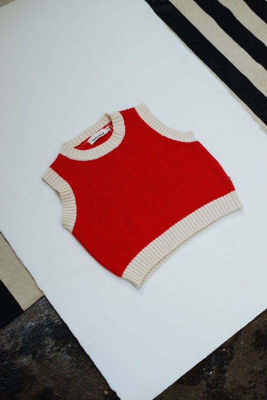 sunday siblings nonno vest - red