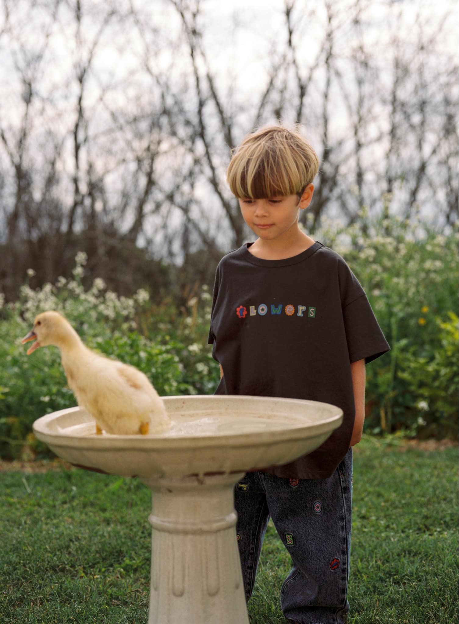 juni jnr flowers tee - washed black