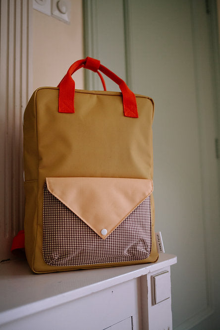 sticky lemon large envelope backpack - bookworm green