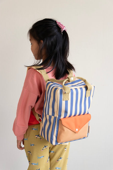 sticky lemon medium envelope backpack - blue stripe