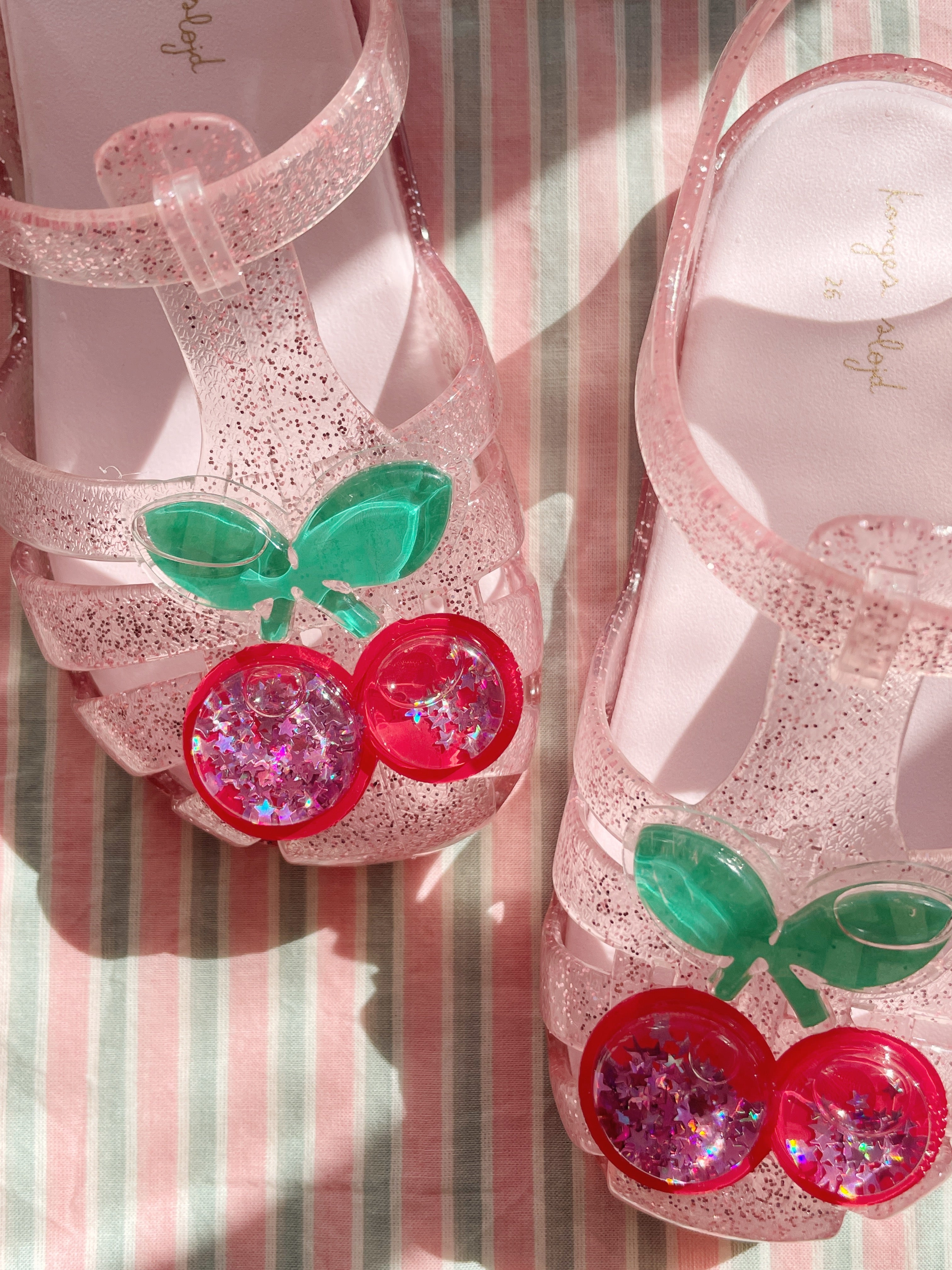 konges slojd lilo sandal - cherry - pre order