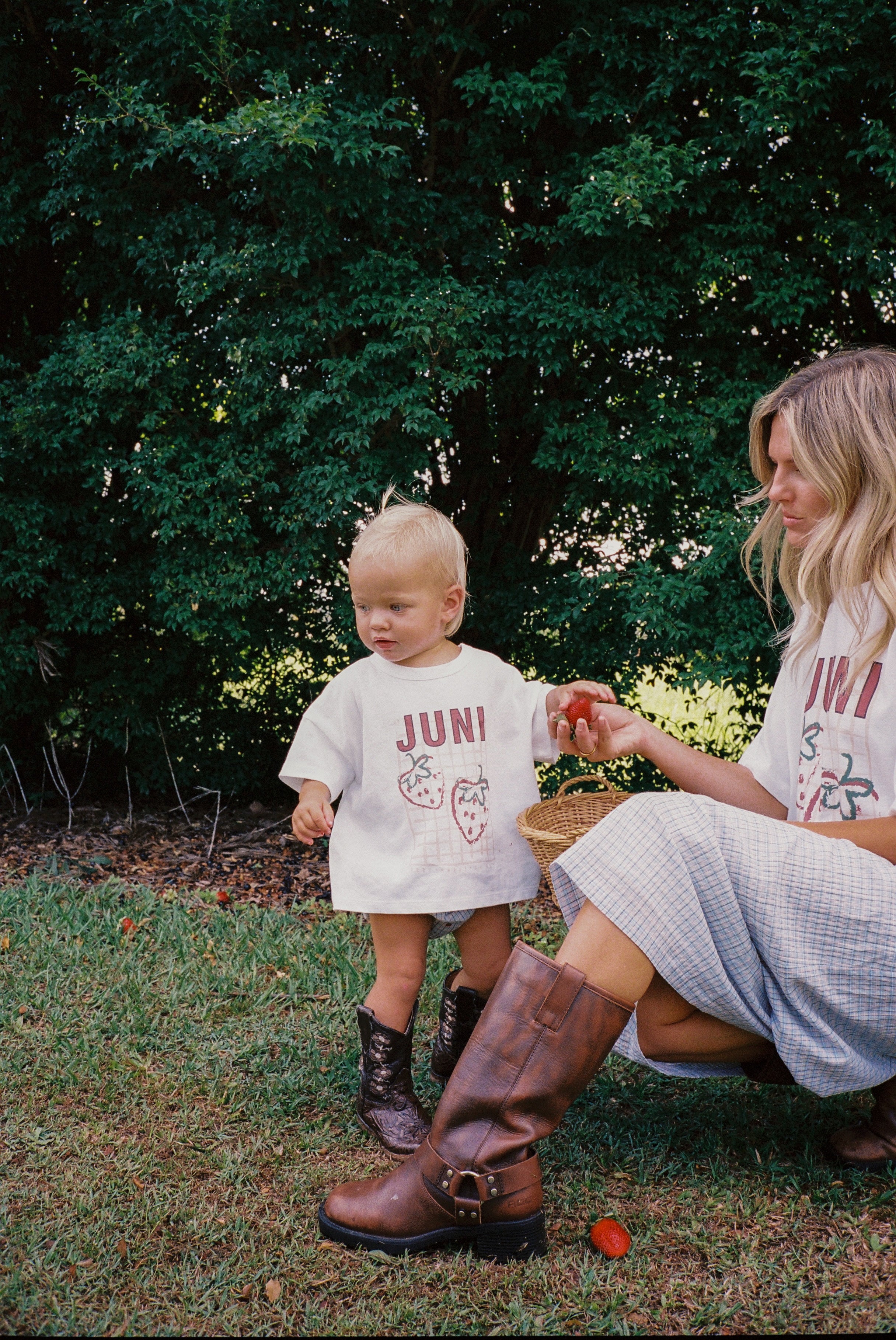 juni jnr picnic tee - white